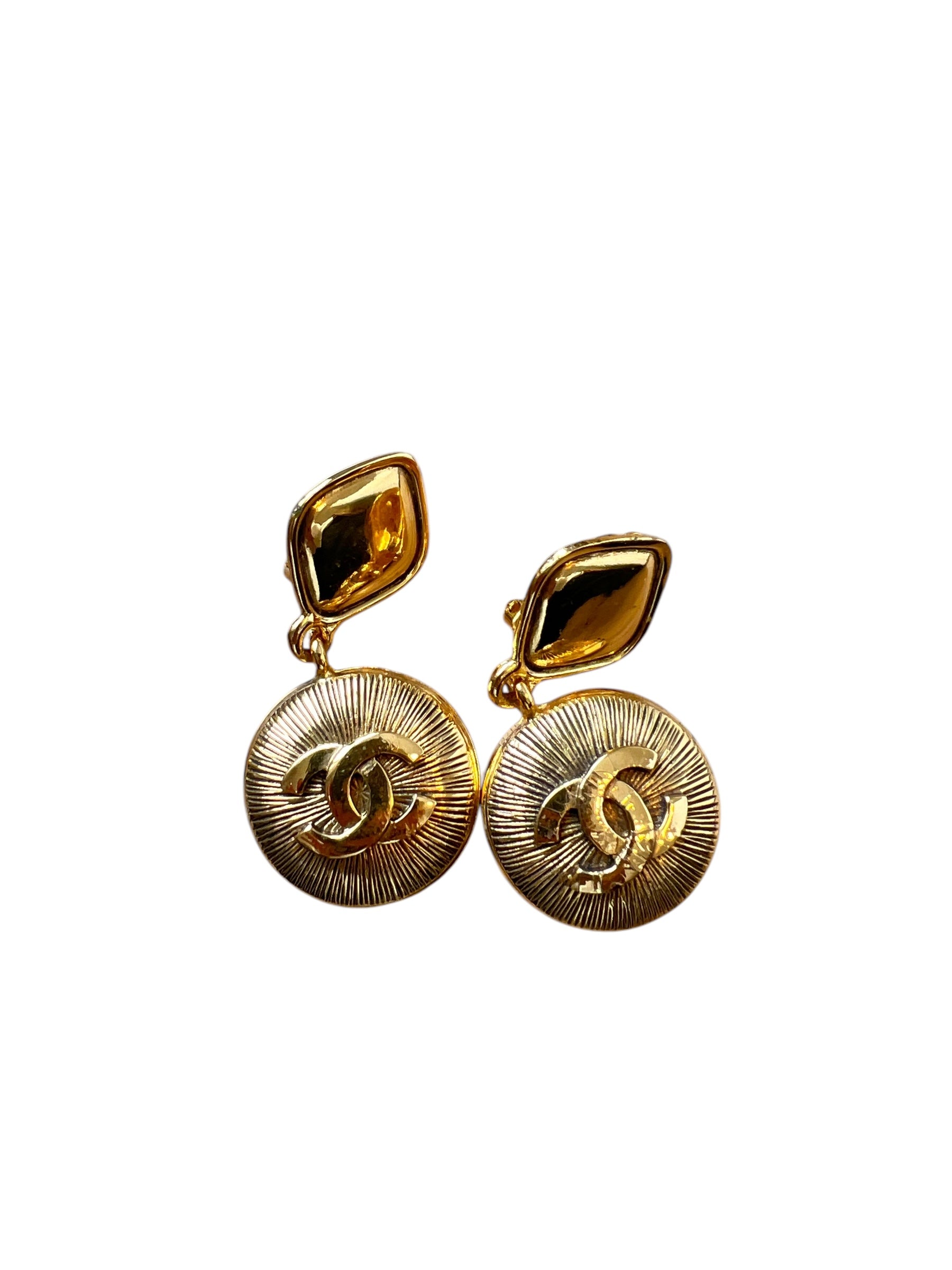 Chanel Coco Mark 2338 Rhombic Swing Round Earrings with Sunburst CC UKL1380