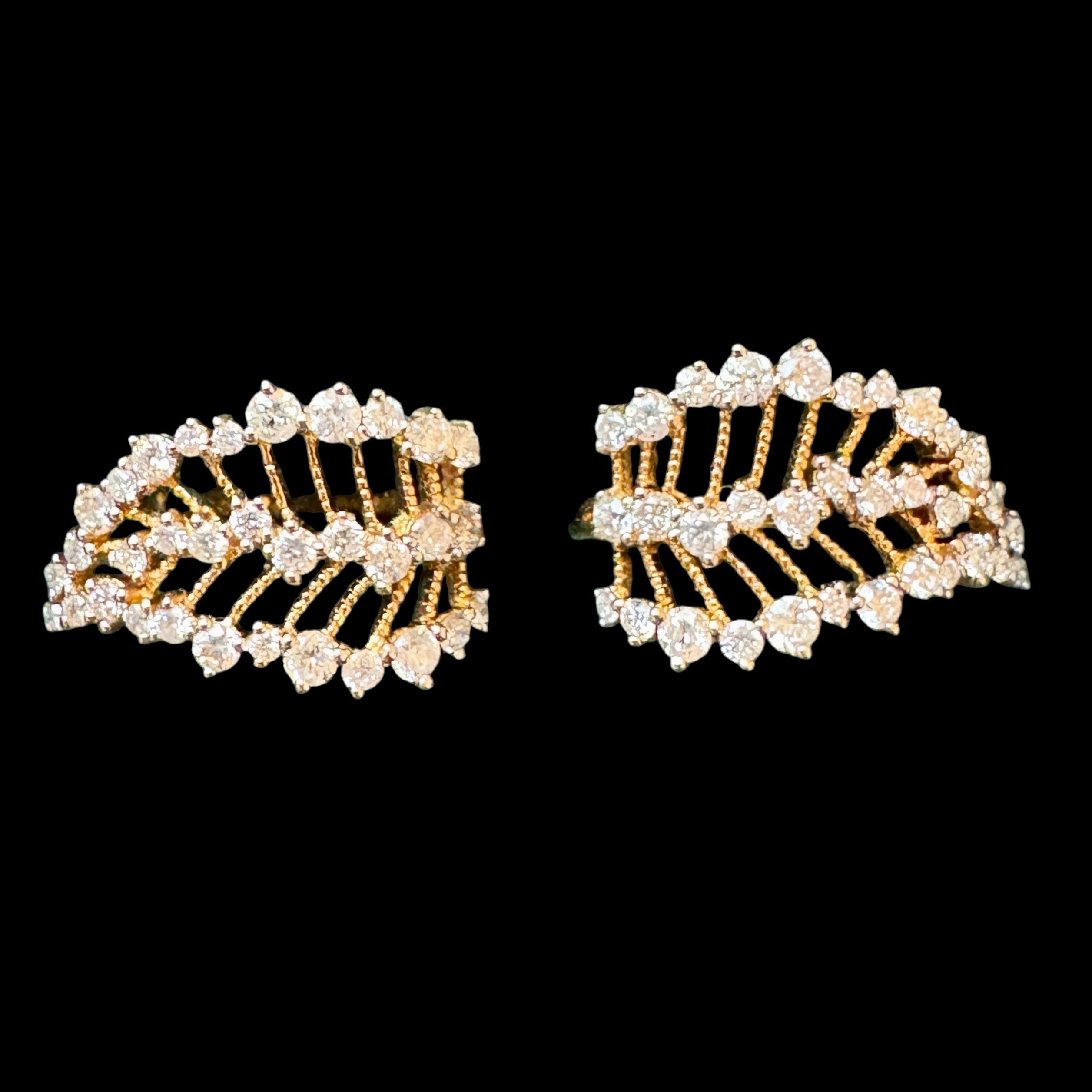 Diamond Leaf Earrings set in 18K Yellow Gold