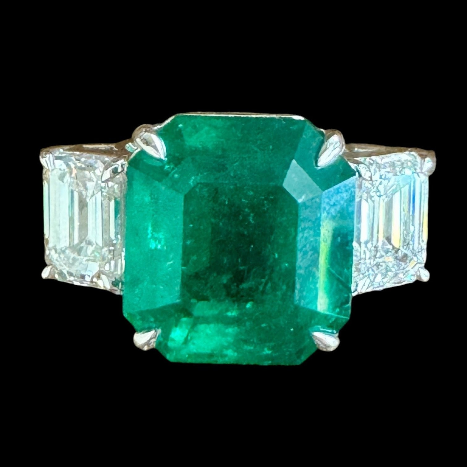 Colombian Octagonal "Vivid Green" Emerald &  GIA Certified Natural Diamond Ring set in Platinum