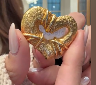 gold heart earring AGC3362