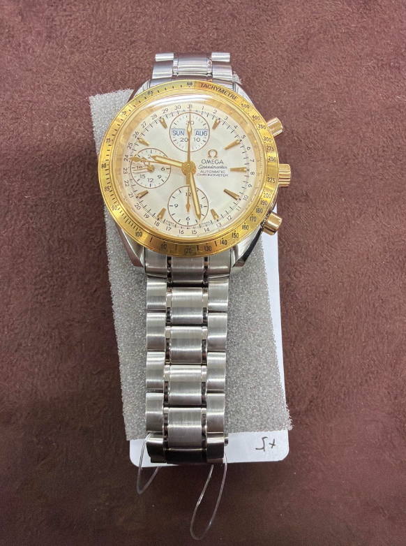 OMEGA speedmaster White Face 323.21.40.44.02.001 Watch 2700040385560