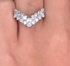 Diamond V Ring in Pt900 - D1ct AE6843 JJC0287