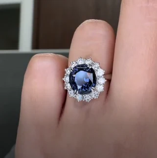 Color Change Spinel NH in PT900 / Spinel 5.612ct, D0.97ct CX3565 JJC0315