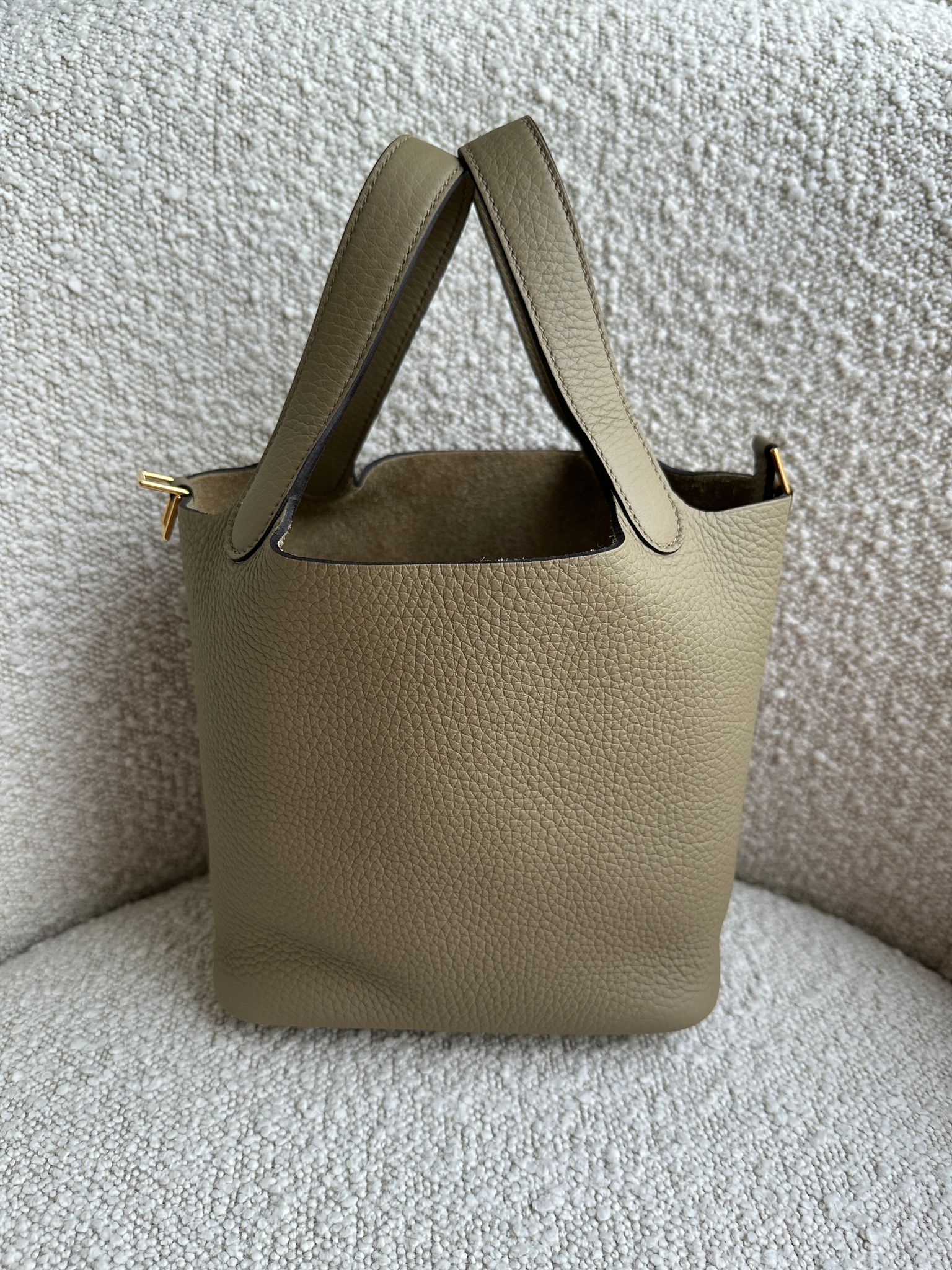 HERMÈS PICOTIN 18CM BEIGE MARFA Clemence Leather with Gold Hardware