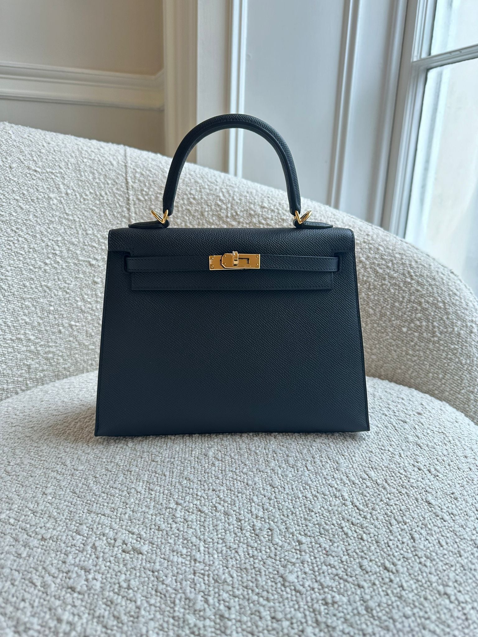 HERMÈS KELLY 25CM BLACK Epsom Leather with Gold Hardware