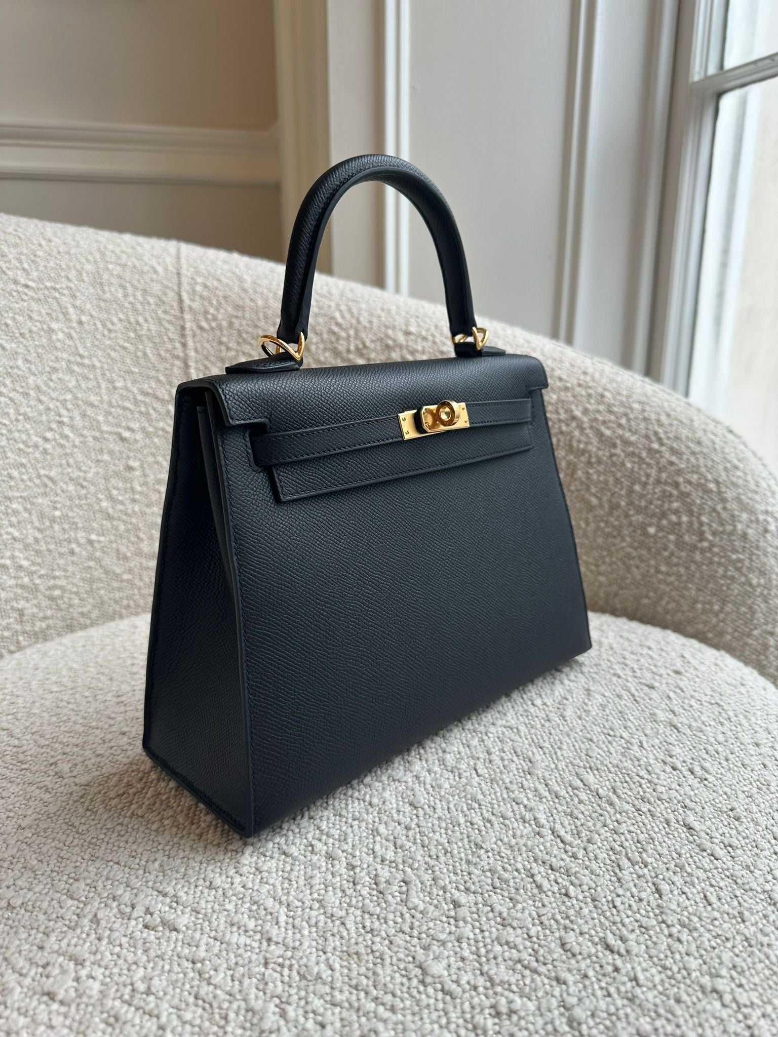 HERMÈS KELLY 25CM BLACK Epsom Leather with Gold Hardware