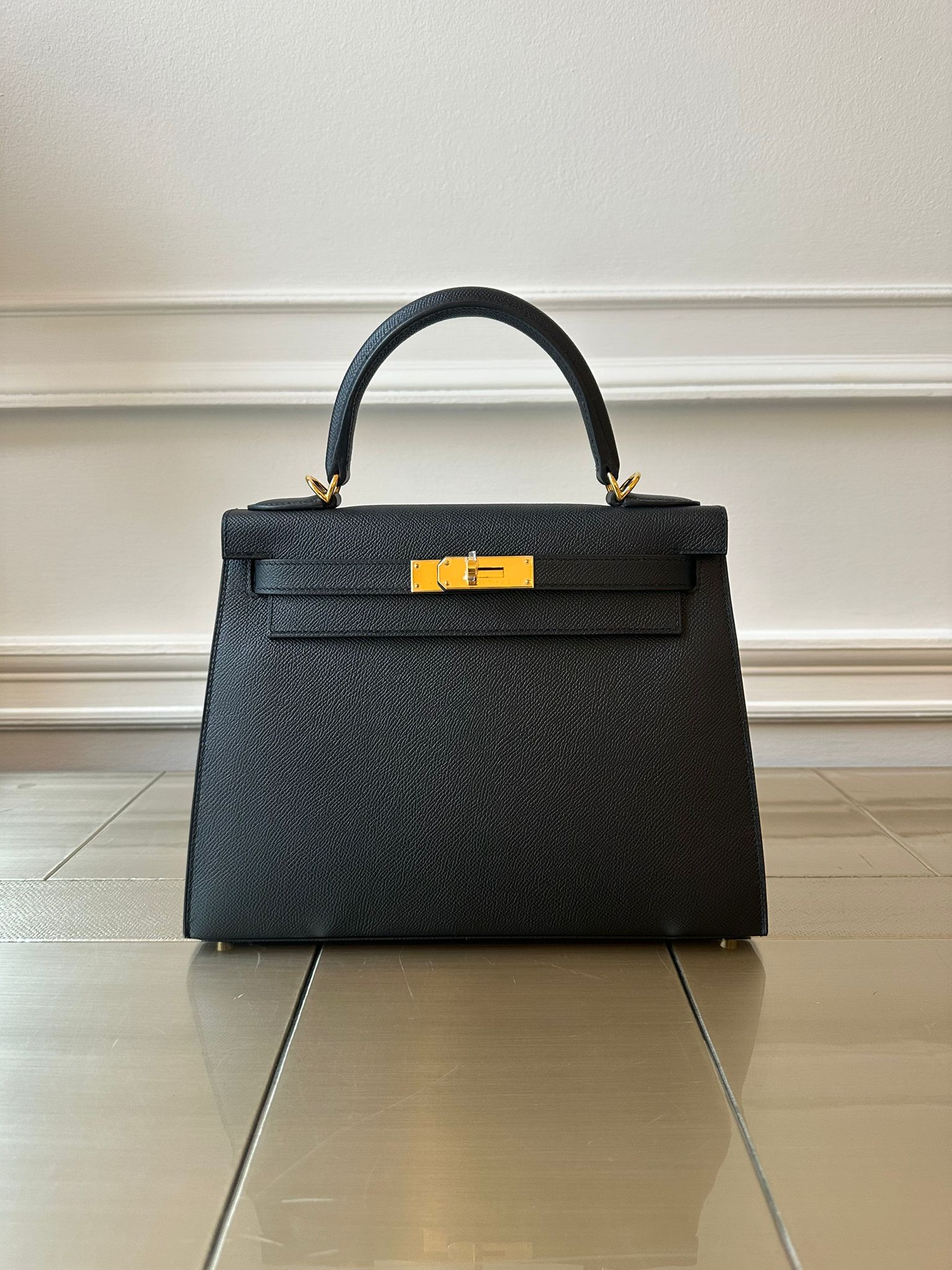 HERMÈS KELLY 28CM BLACK Epsom Leather with Gold Hardware