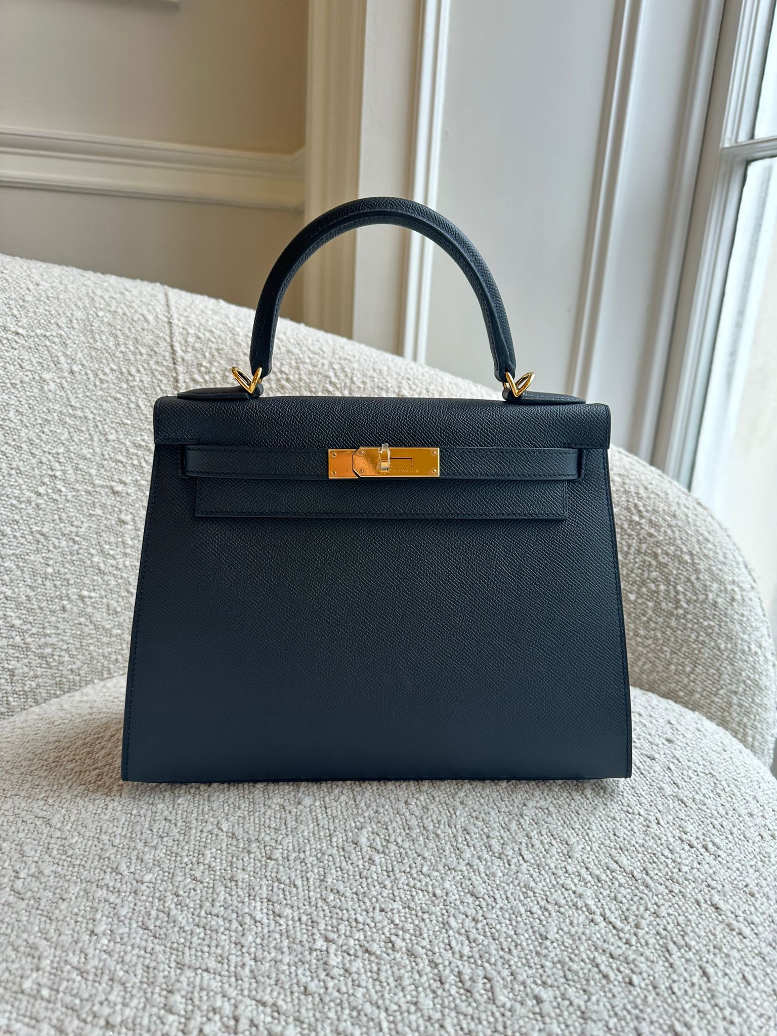 HERMÈS KELLY 28CM BLACK Epsom Leather with Gold Hardware