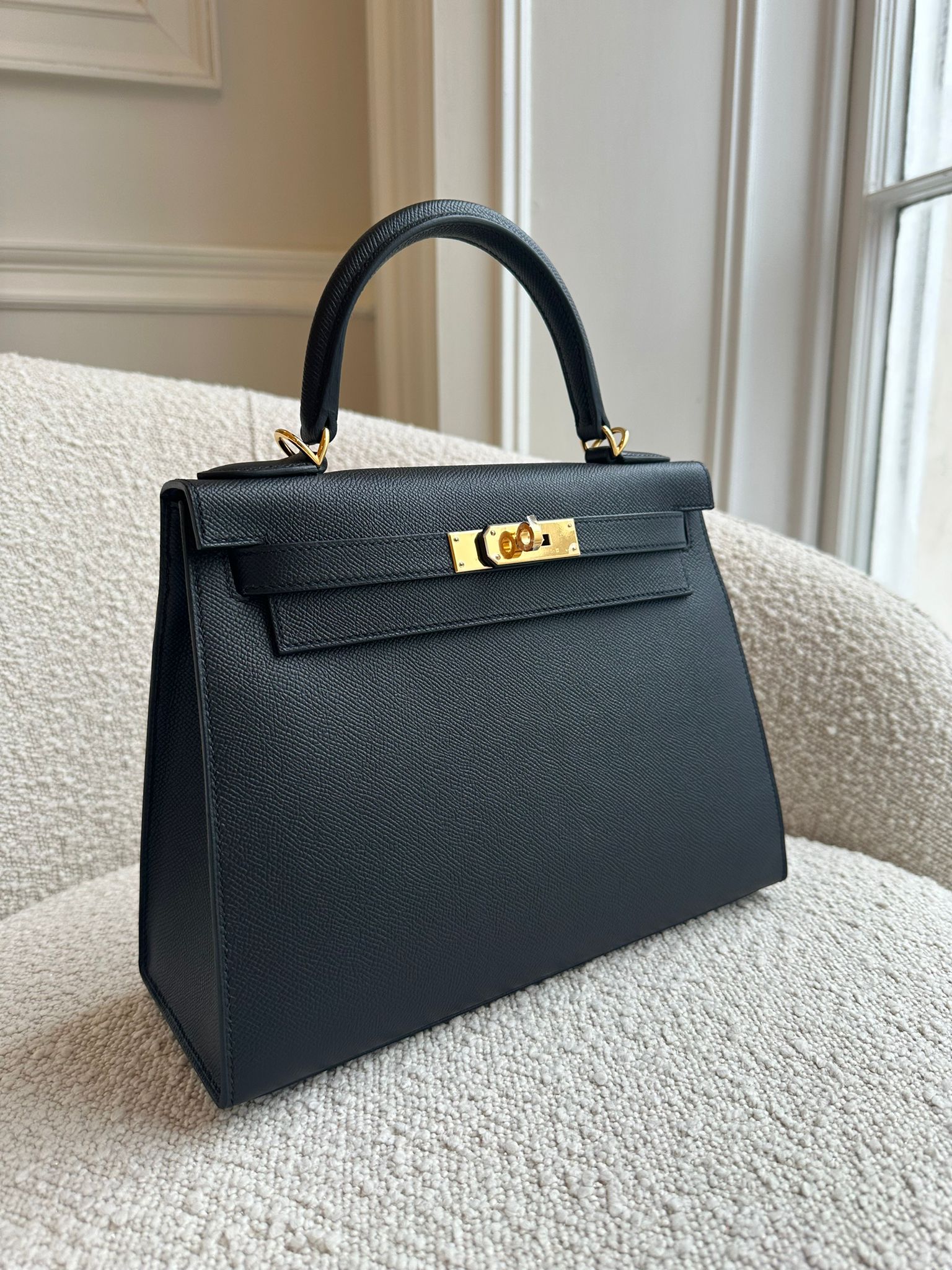 HERMÈS KELLY 28CM BLACK Epsom Leather with Gold Hardware