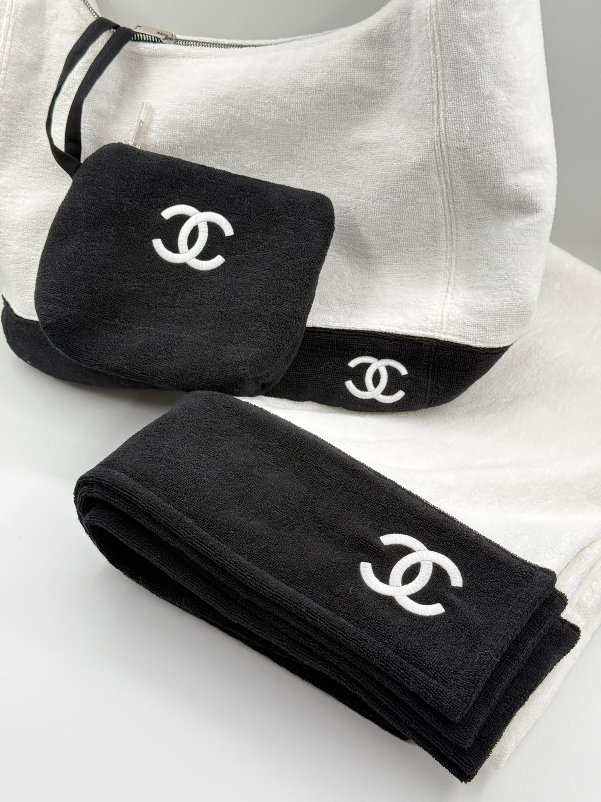 Aureon Group Limited *LONDON LOCATED* CHANEL 26 BEACHWEAR SET WHITE & BLACK Cotton