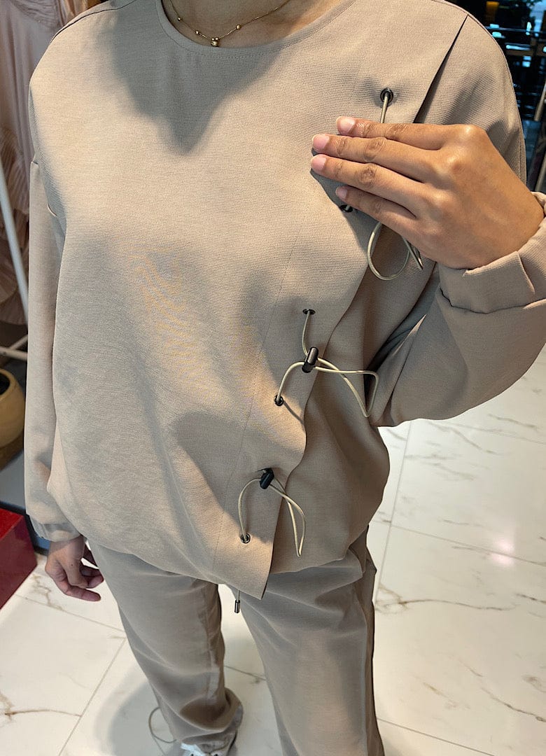 BETTERKIND ONE SIDE WAVE STRING LONG SLEEVES TOP (قميص)