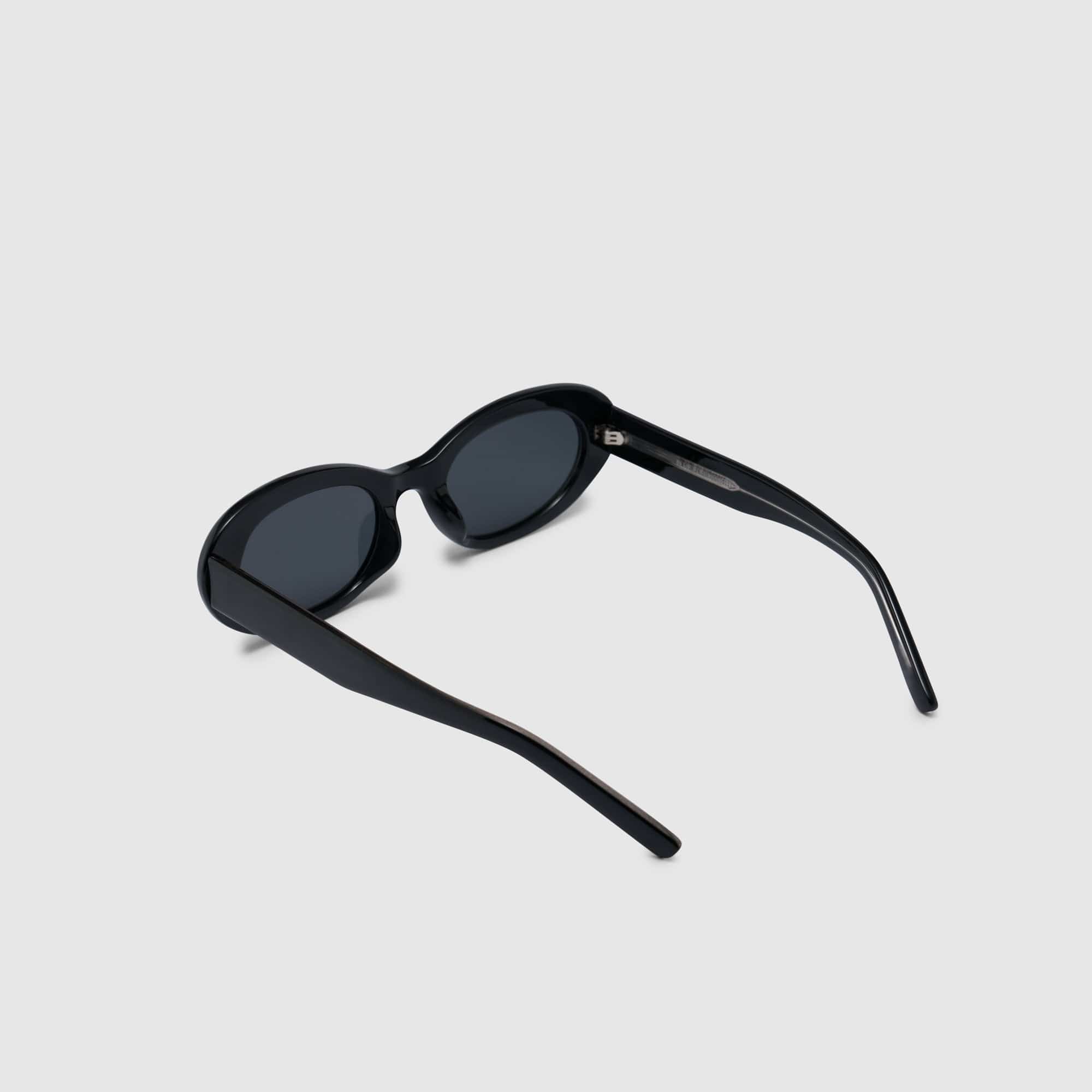 BLUE ELEPHANT DIND SUNGLASSES BLACK (النظارات الشمسية)