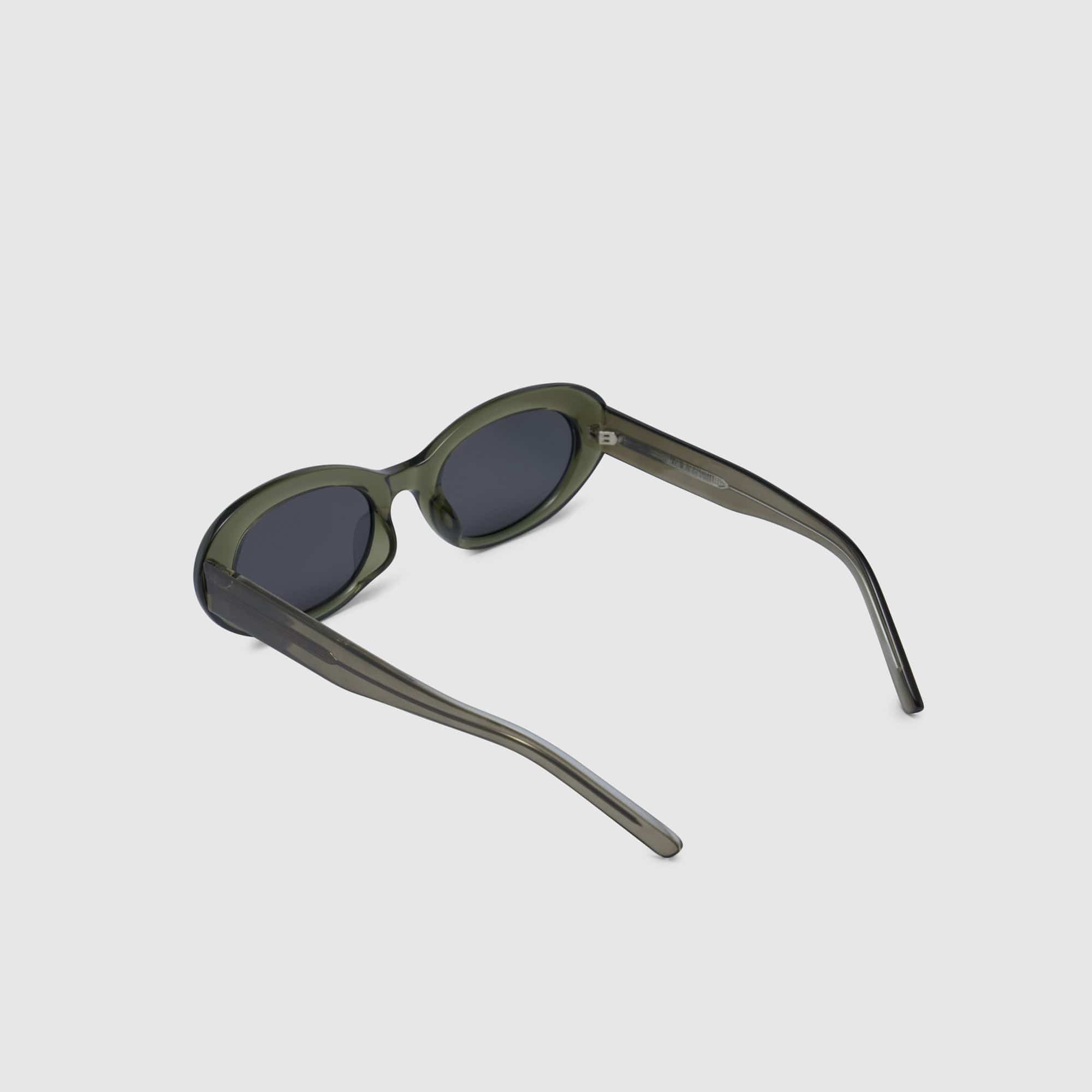 BLUE ELEPHANT DIND SUNGLASSES KHAKI CRYSTAL (النظارات الشمسية)