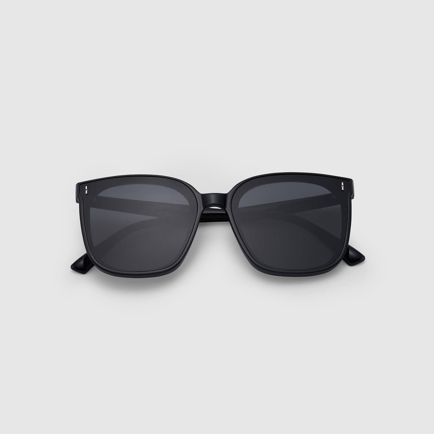 BLUE ELEPHANT VAINT SUNGLASSES BLACK (النظارات الشمسية)