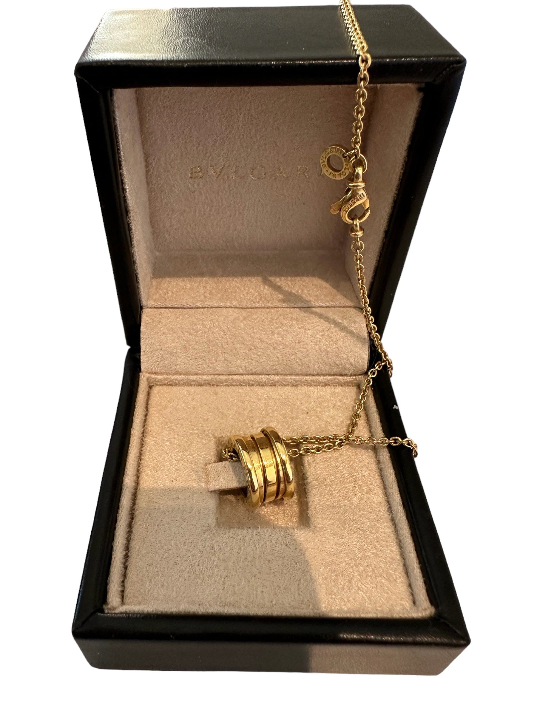 Bvlgari Bvlgari B.zero1 necklace with small round pendant, both in 18kt yellow gold.