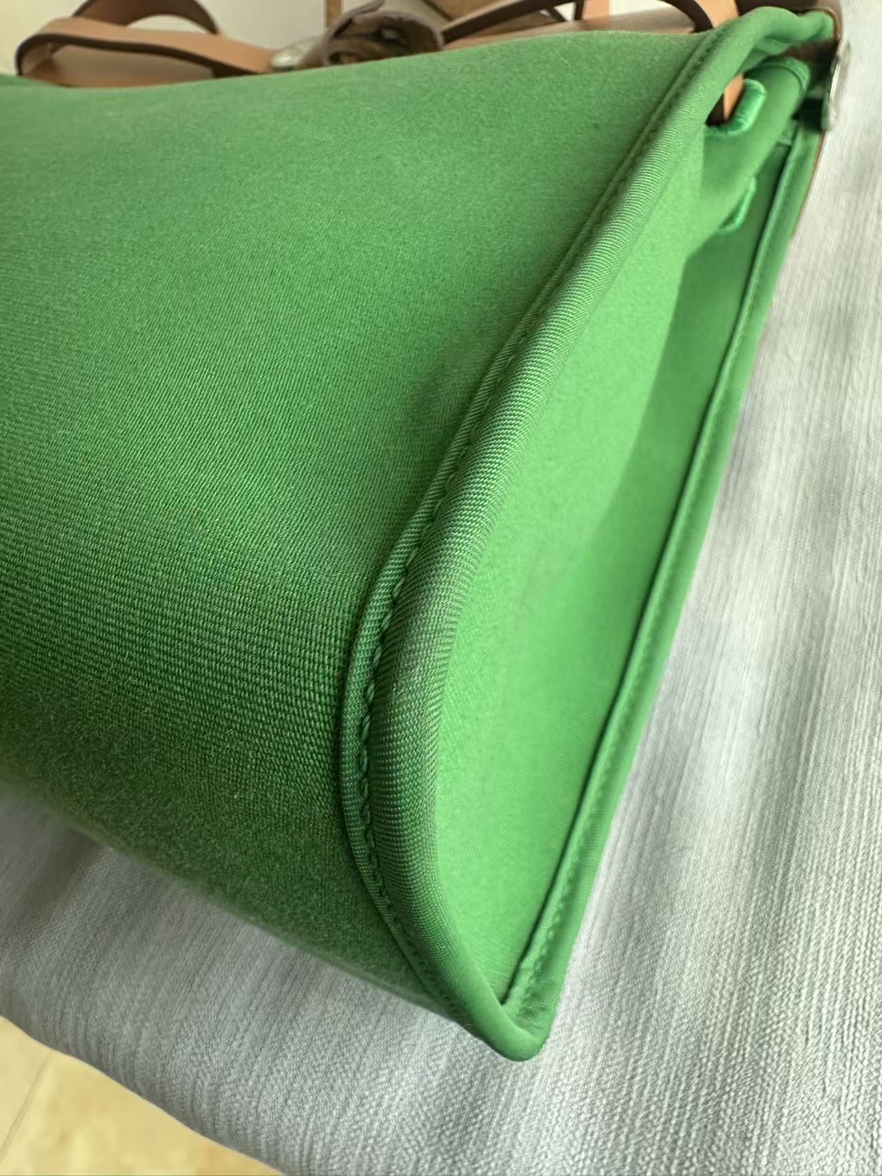 Hermes green herbag31 good condition stamp X