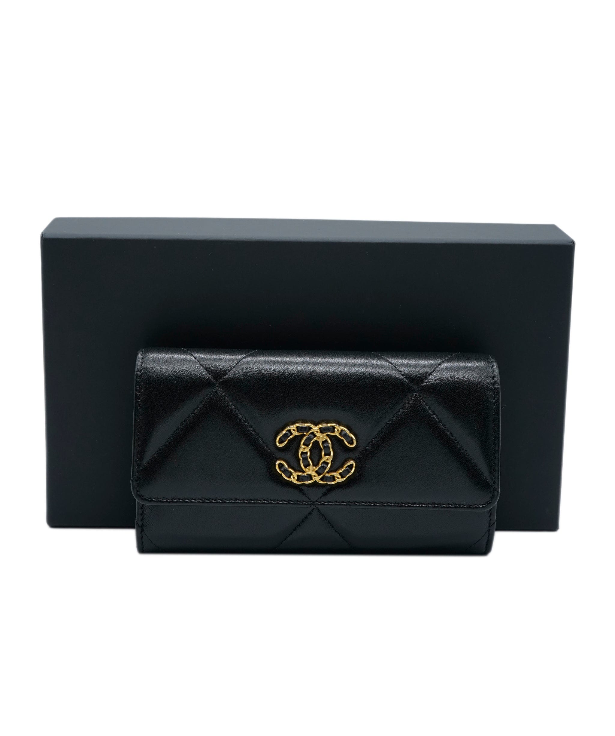 Chanel Chanel Black Quilted Lambskin Chanel 19 Flap Wallet ABC0887