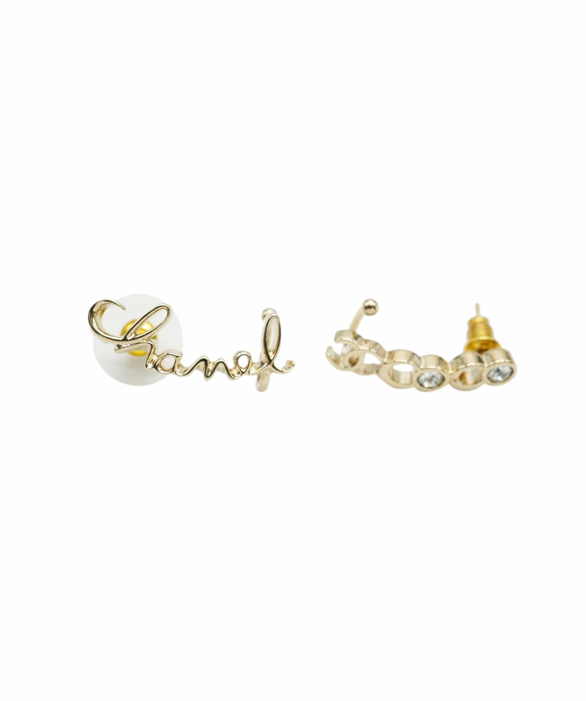 Chanel Chanel cuff earrings  ALC1274