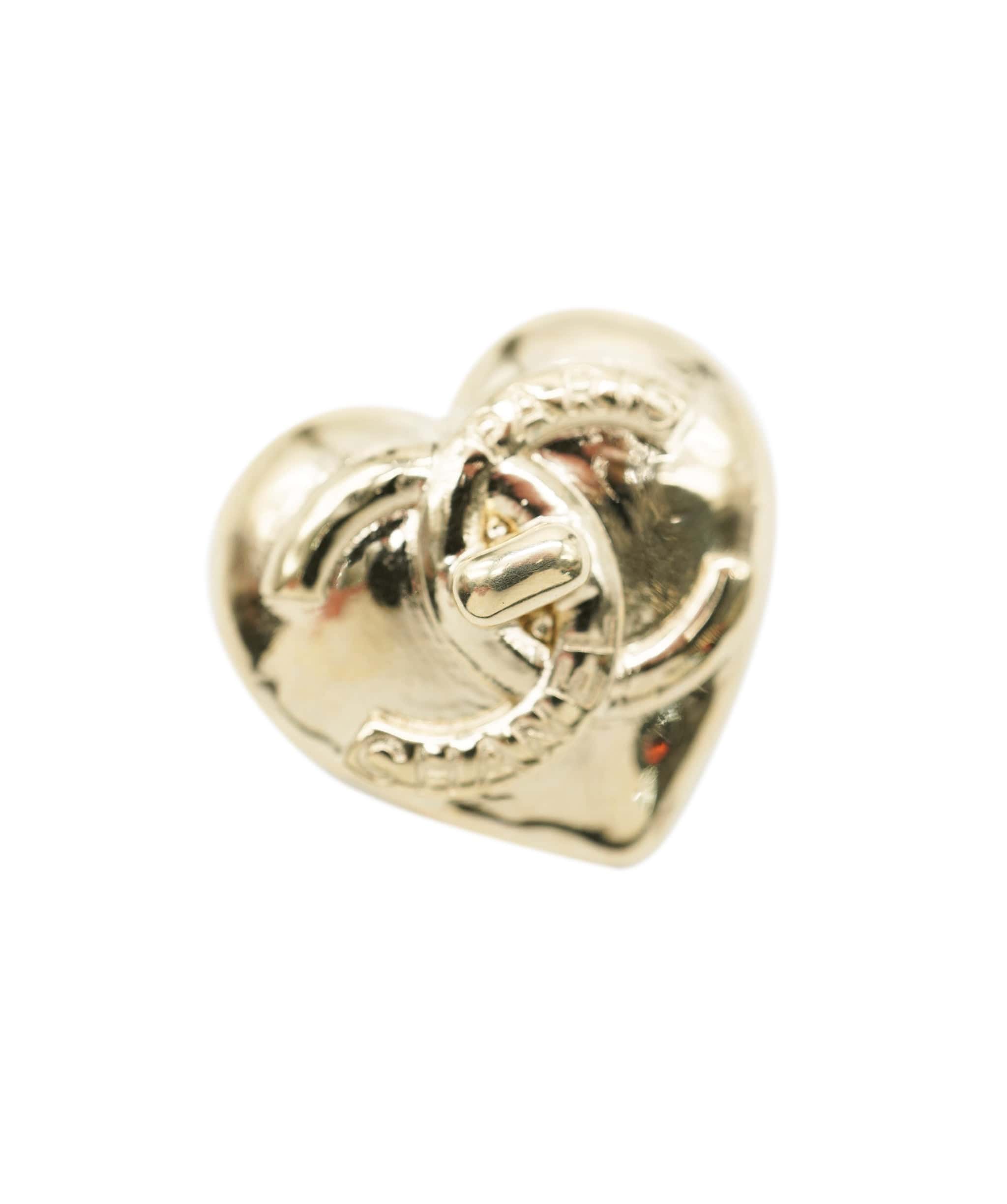 Chanel Chanel Heart CC Brooch  ALC1140