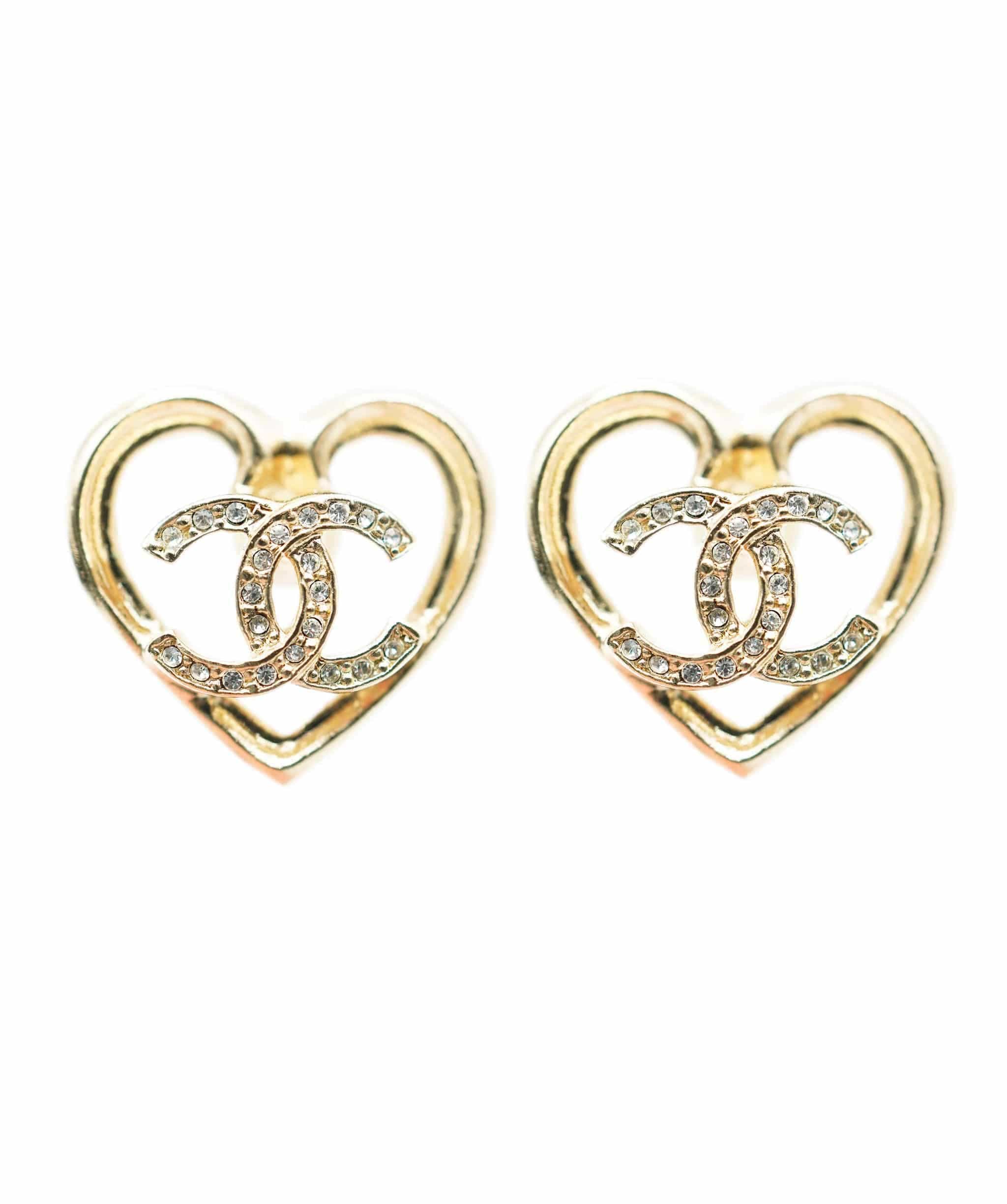 Chanel Chanel Heart Strass earrings ALC1141