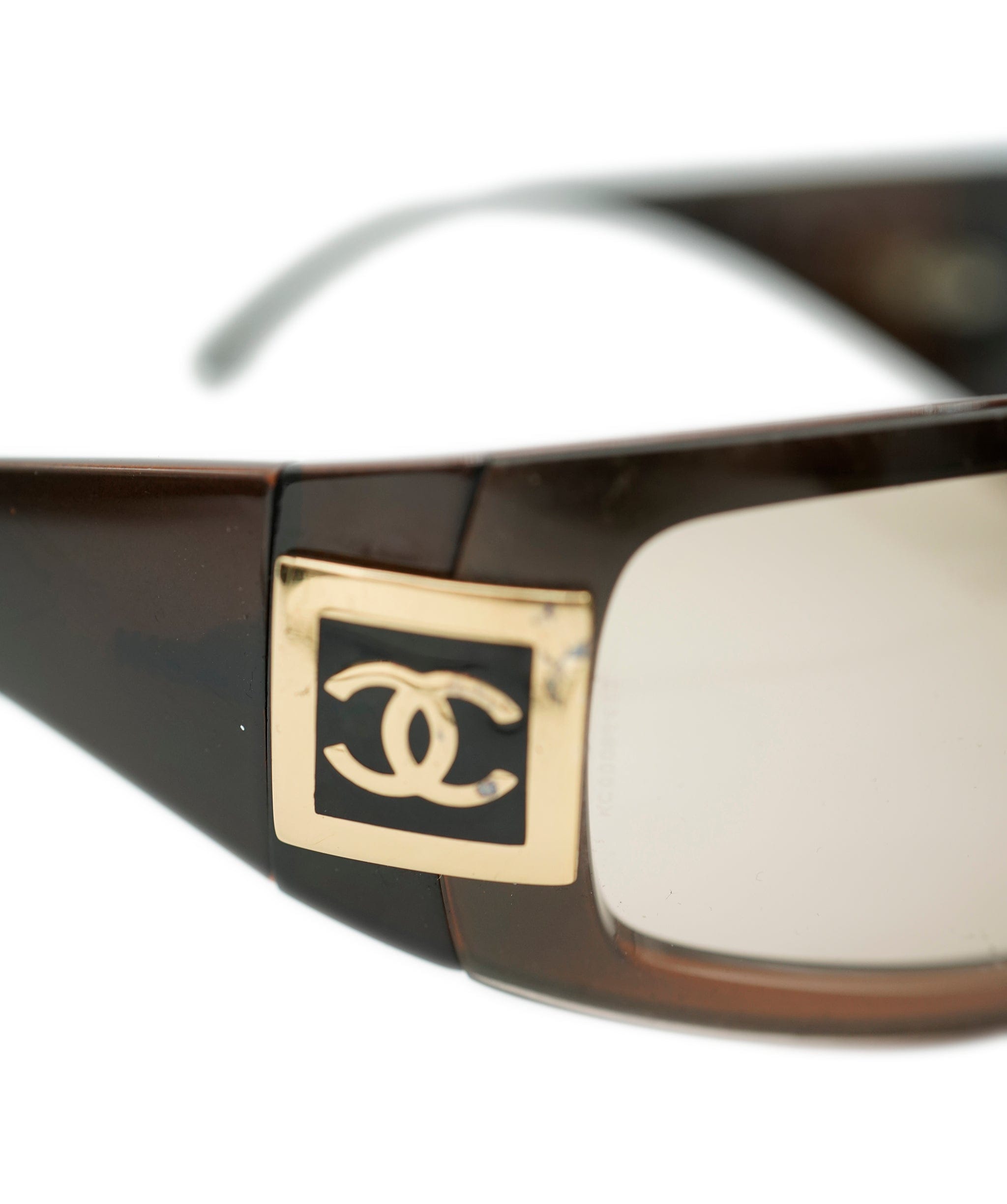 Chanel Chanel Ski Oversized Wraparound Sunglasses in Brown/Gold  ALL0717