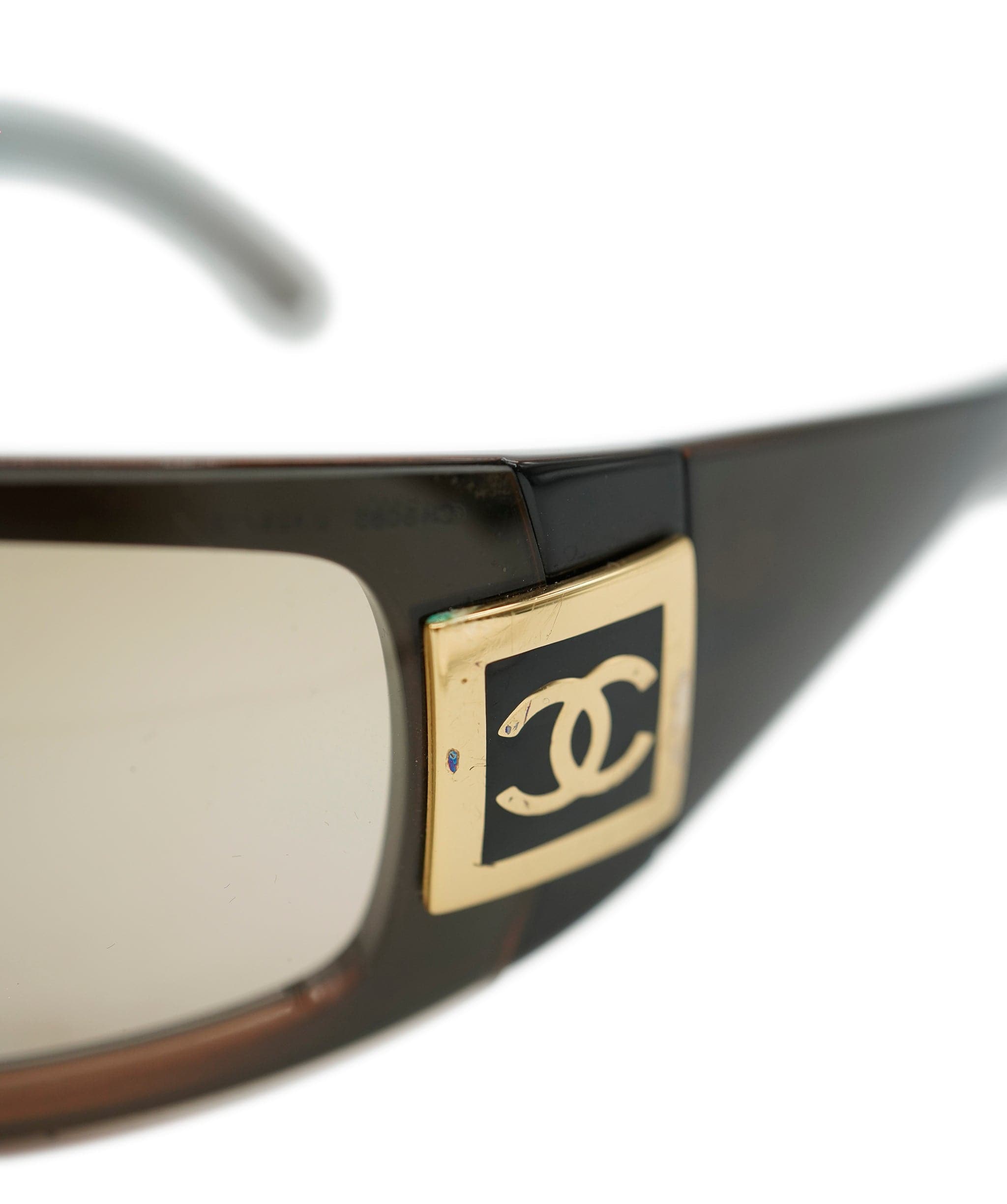 Chanel Chanel Ski Oversized Wraparound Sunglasses in Brown/Gold  ALL0717