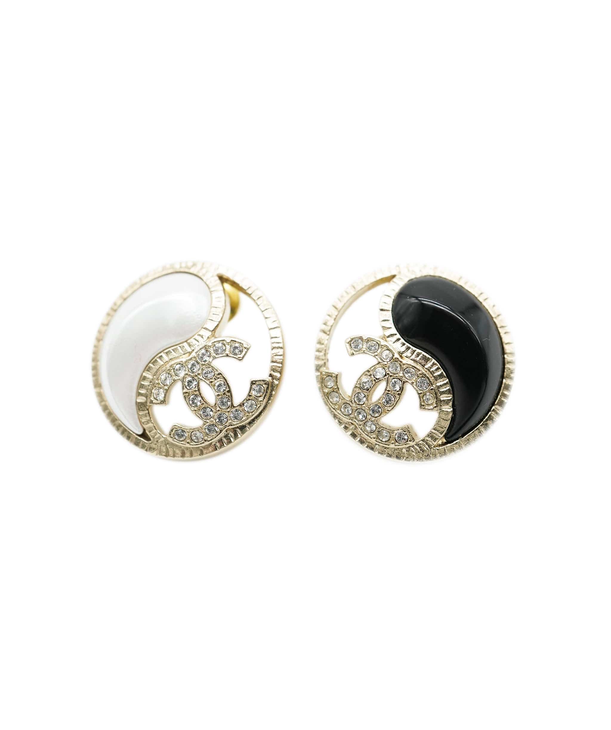 Chanel Chanel yin and yang diamante stud earrings AJL0173