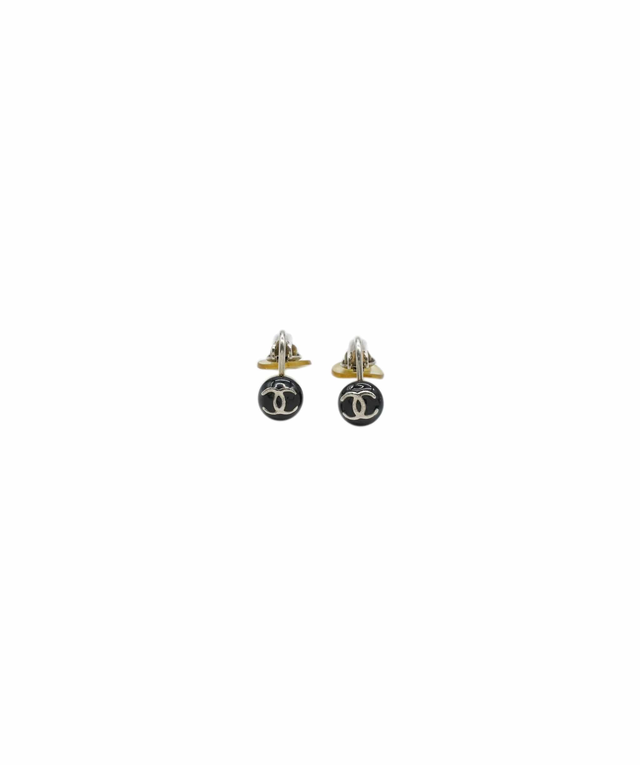 Chanel Chanel black mini round  silver earrings AWL4429