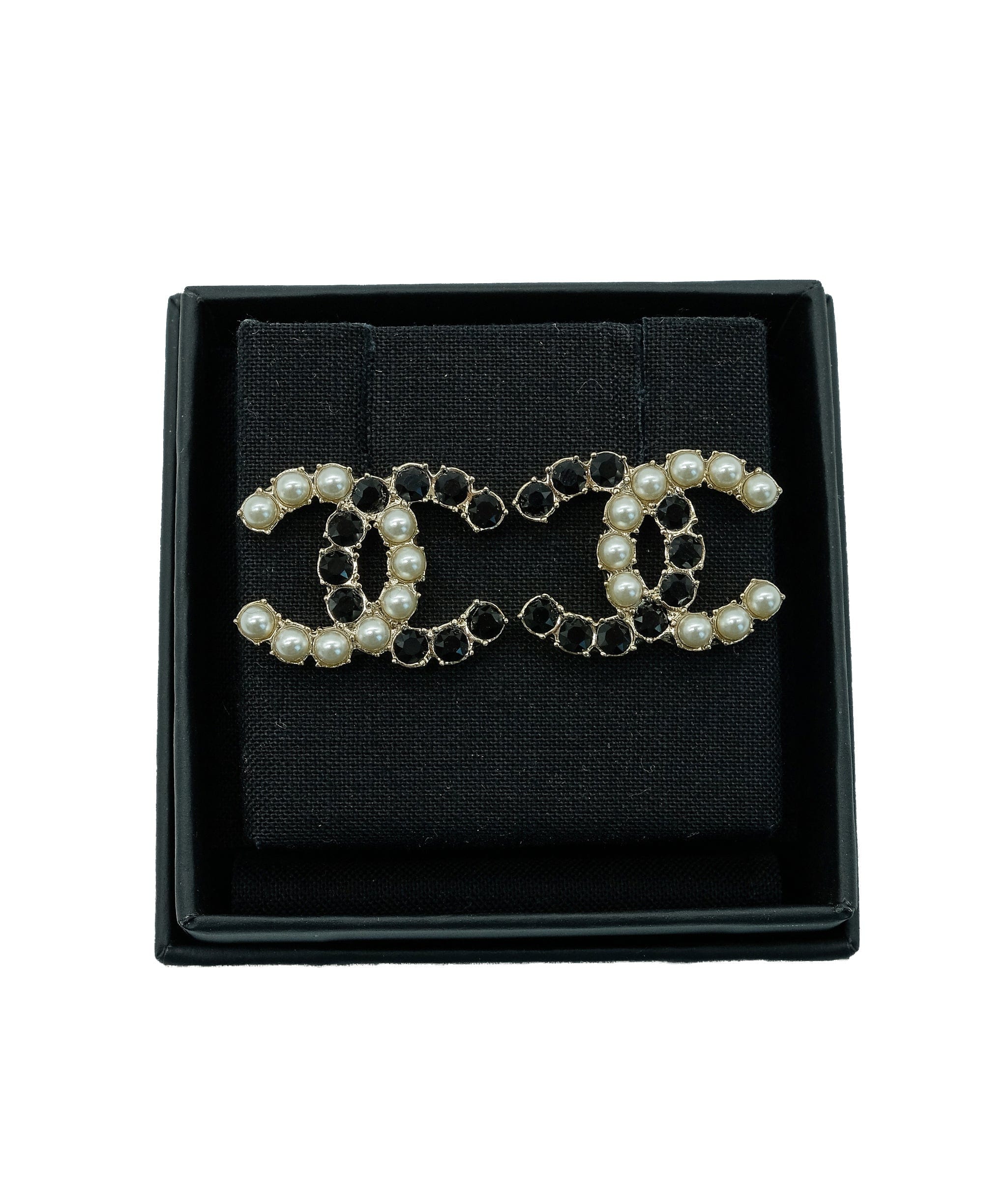 Chanel Chanel Black & White CC Earrings RJC2250