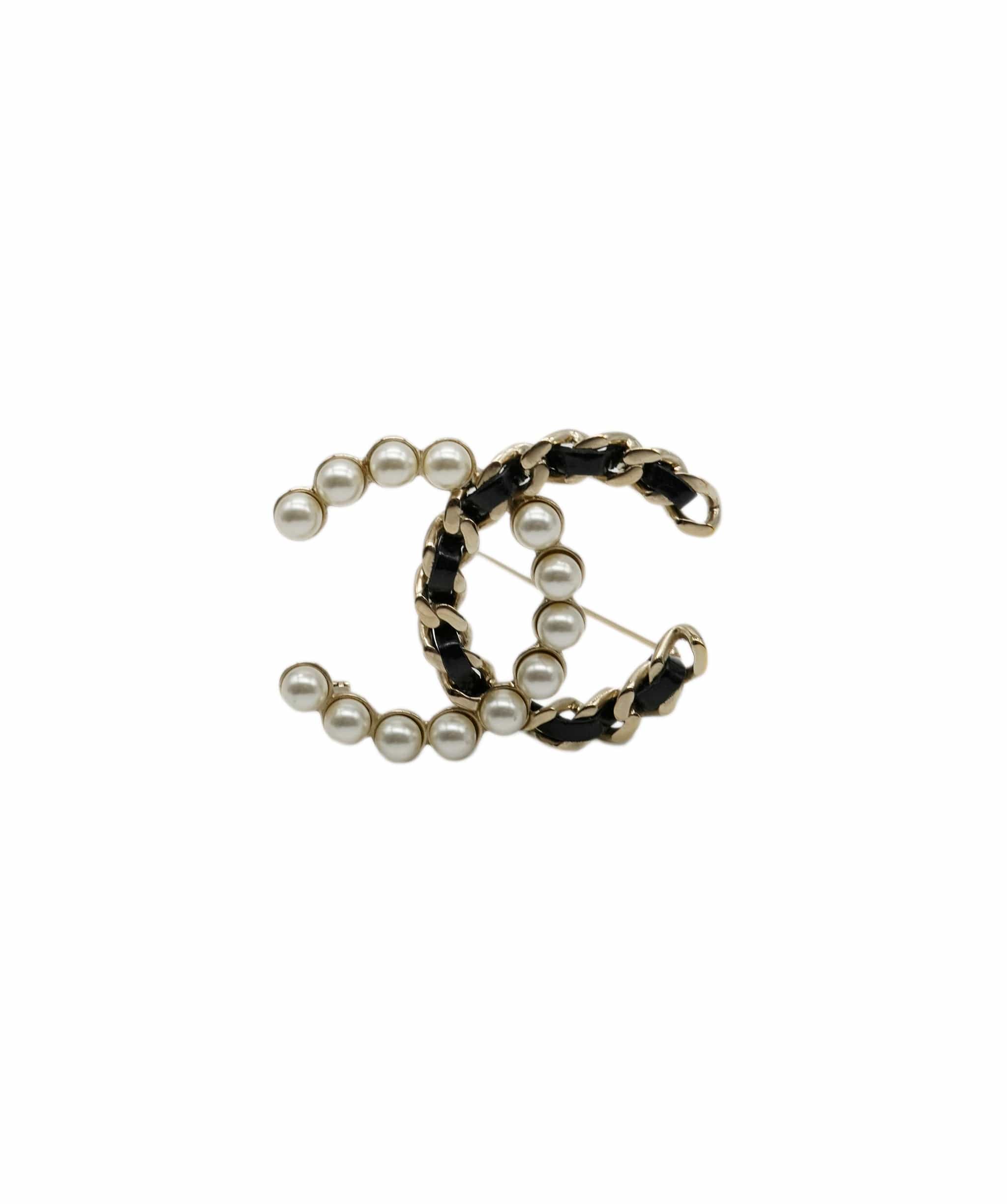 Chanel Chanel crystal brooch ALC0741