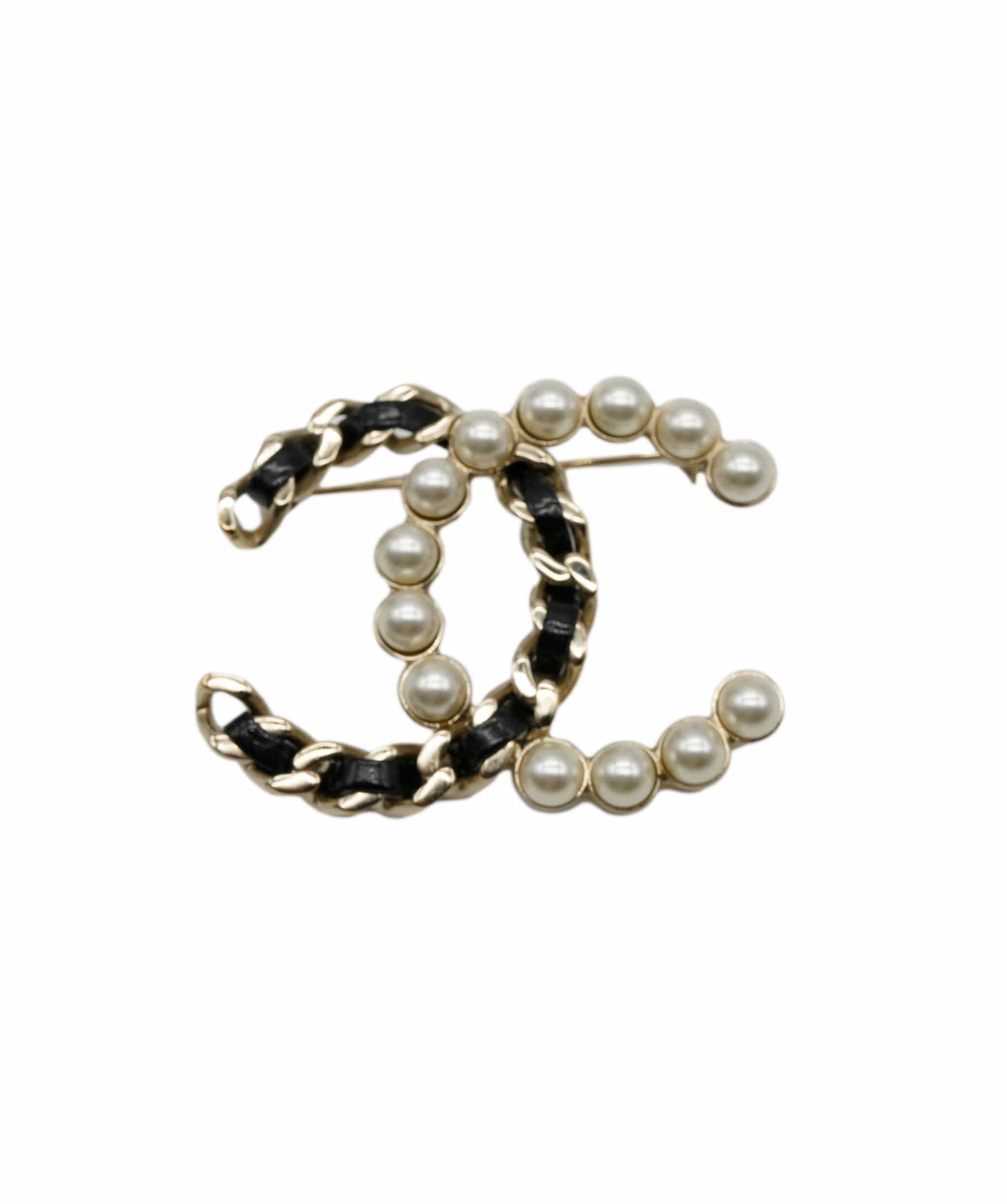 Chanel Chanel crystal brooch ALC0741