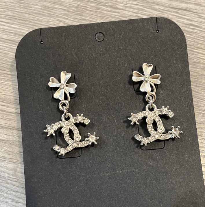 Chanel Chanel Earrings Clover Rhinestone ASL8711