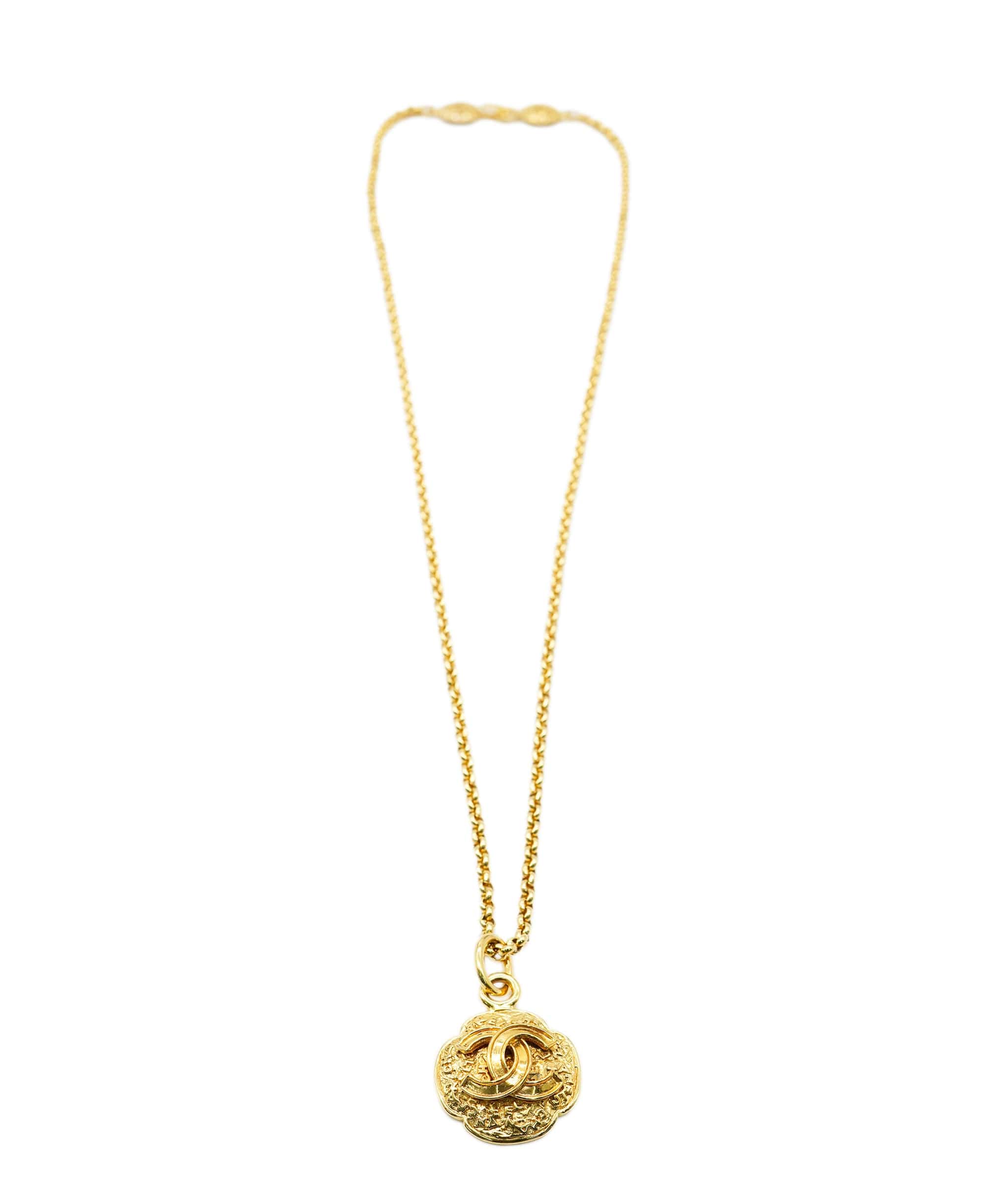 Chanel Chanel Medallion Clover 24k Gold Gilded Necklace AGL2511