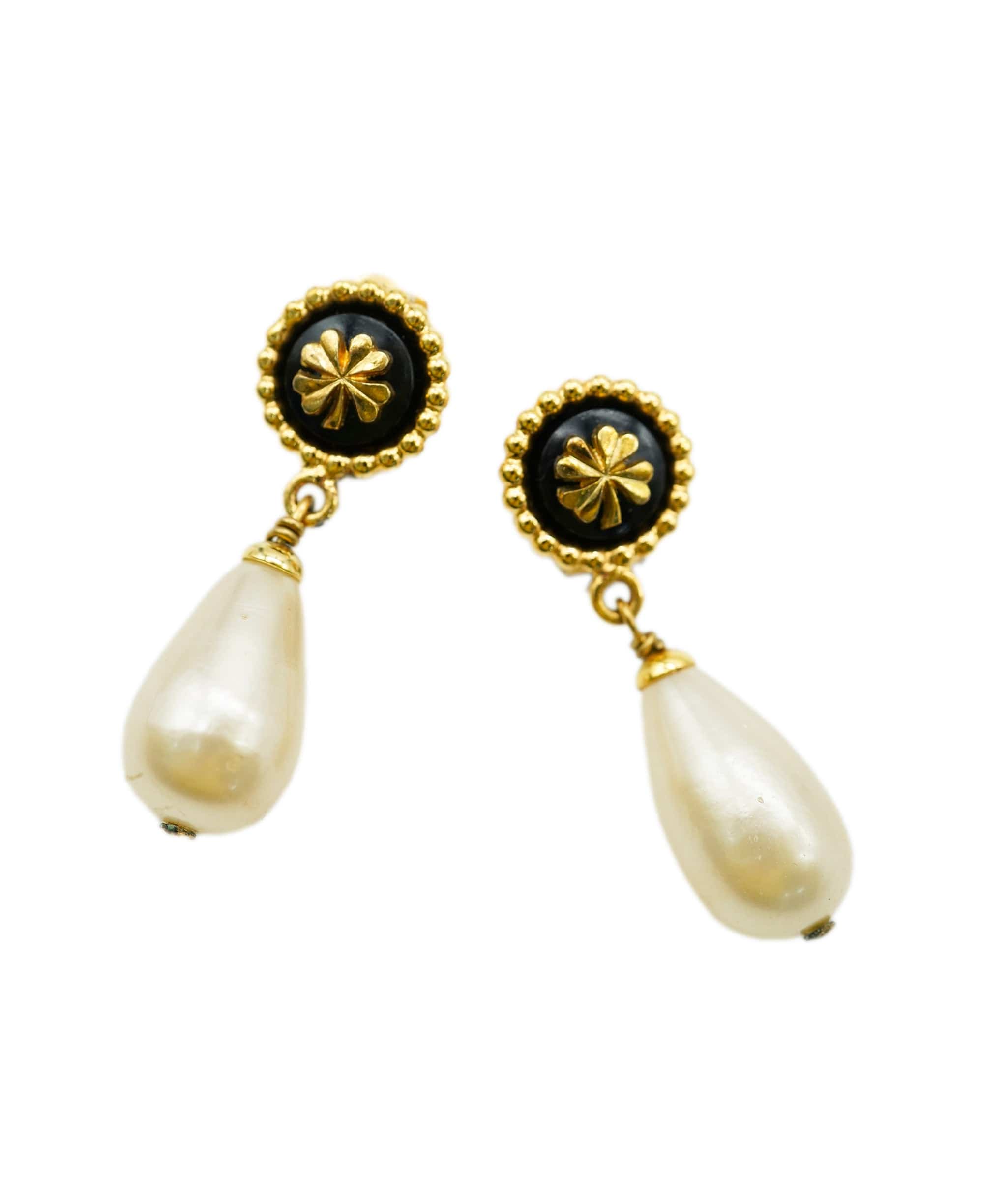 Chanel Chanel Pearl Clip on Earrings ASL2682