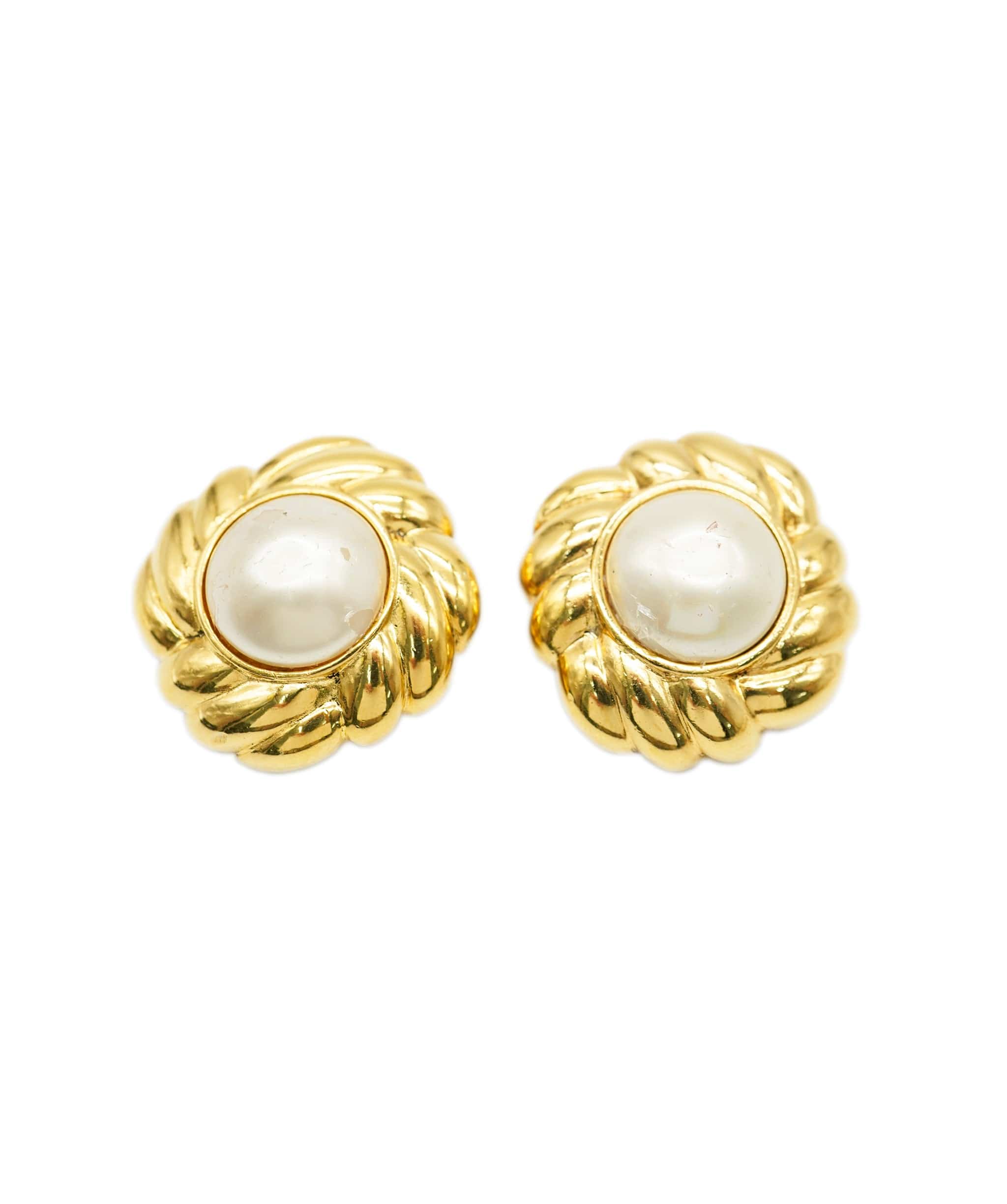 Chanel Chanel pearl earrings ASL4226