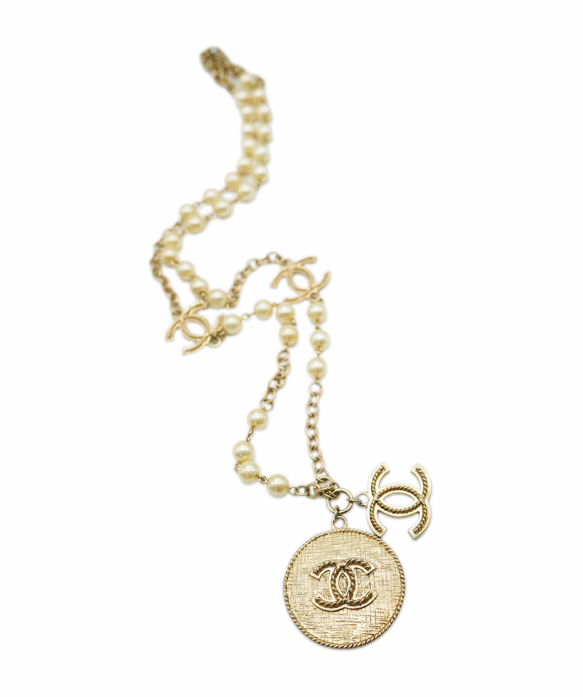 Chanel Chanel pearl necklace  - ASL1904