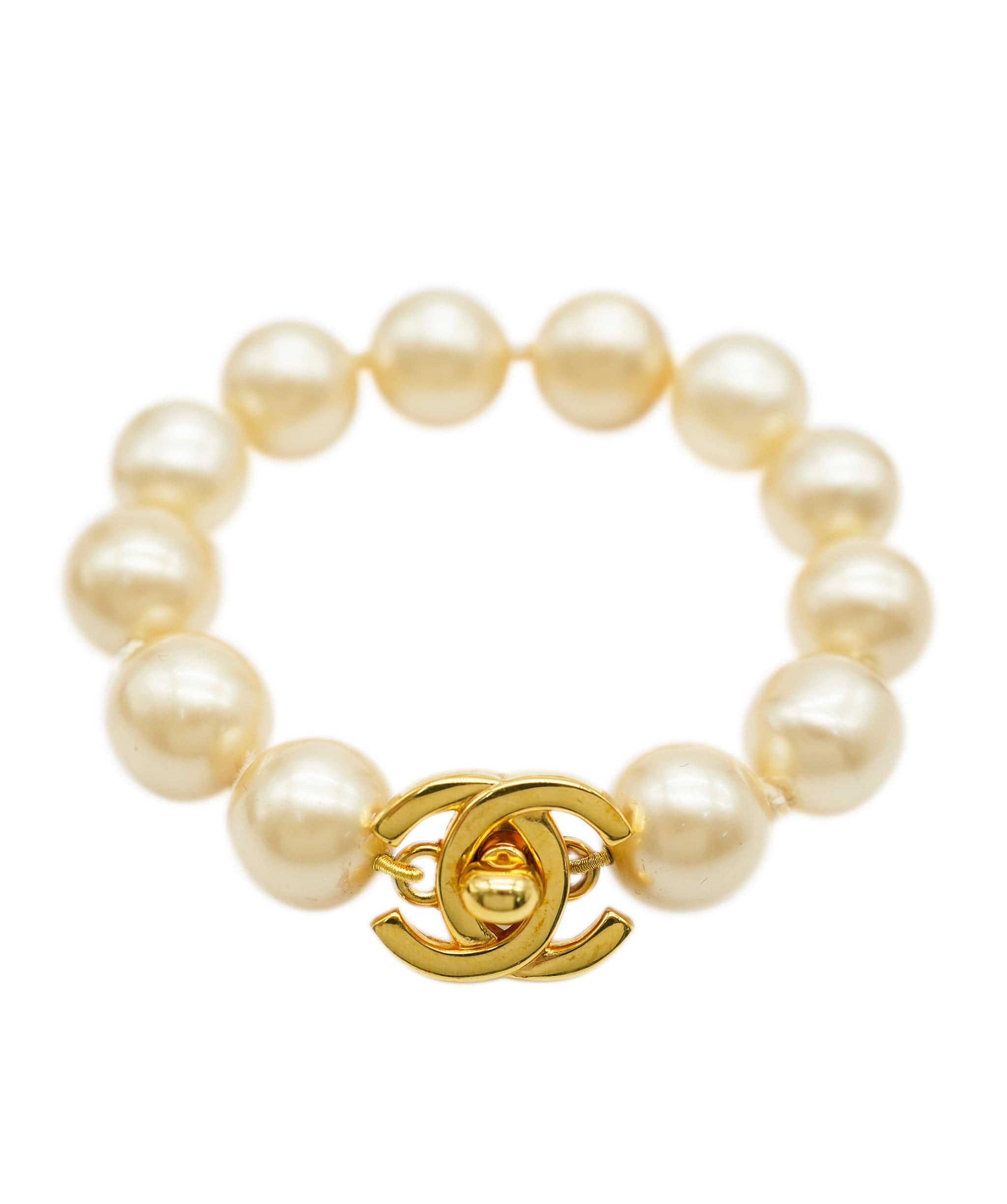 Chanel Chanel pearl turnlock bracelet - AJC0465