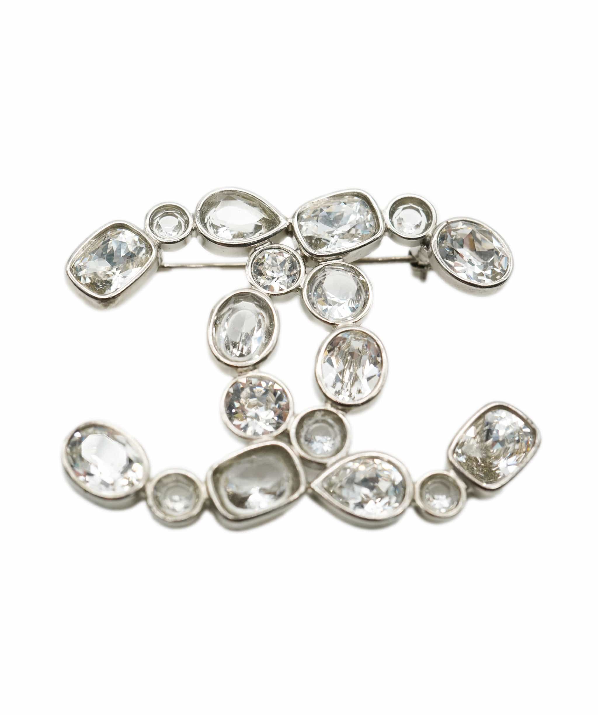 Chanel Silver Tone Chanel 2018 CC Strass Brooch ABC0395