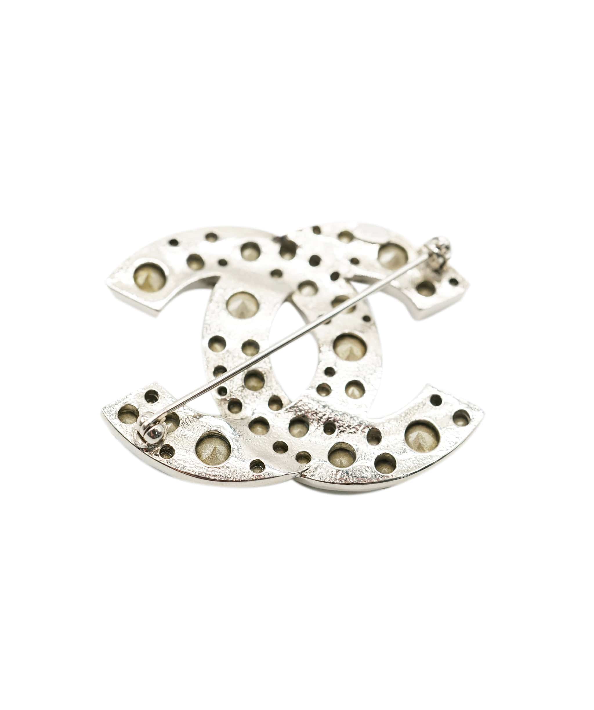 Chanel Silver Tone Chanel CC Strass Brooch ABC0396