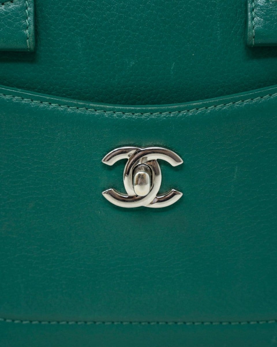 27. Lp x christos Chanel Teal small tote Silver hardware - ADL1735