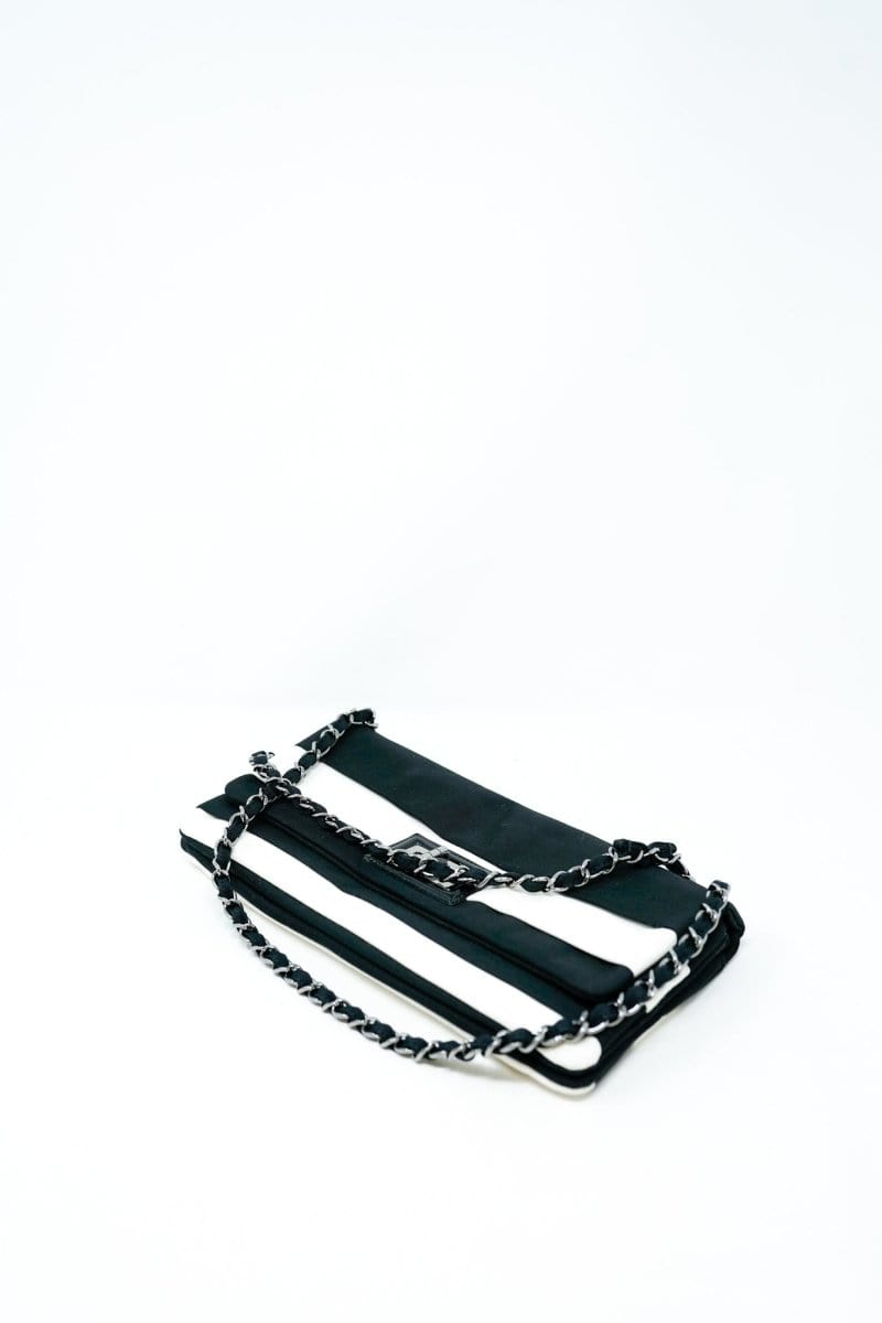 32. LP x C Chanel Monochrome 2.55 Soft Flap Bag PHW - AGL1573