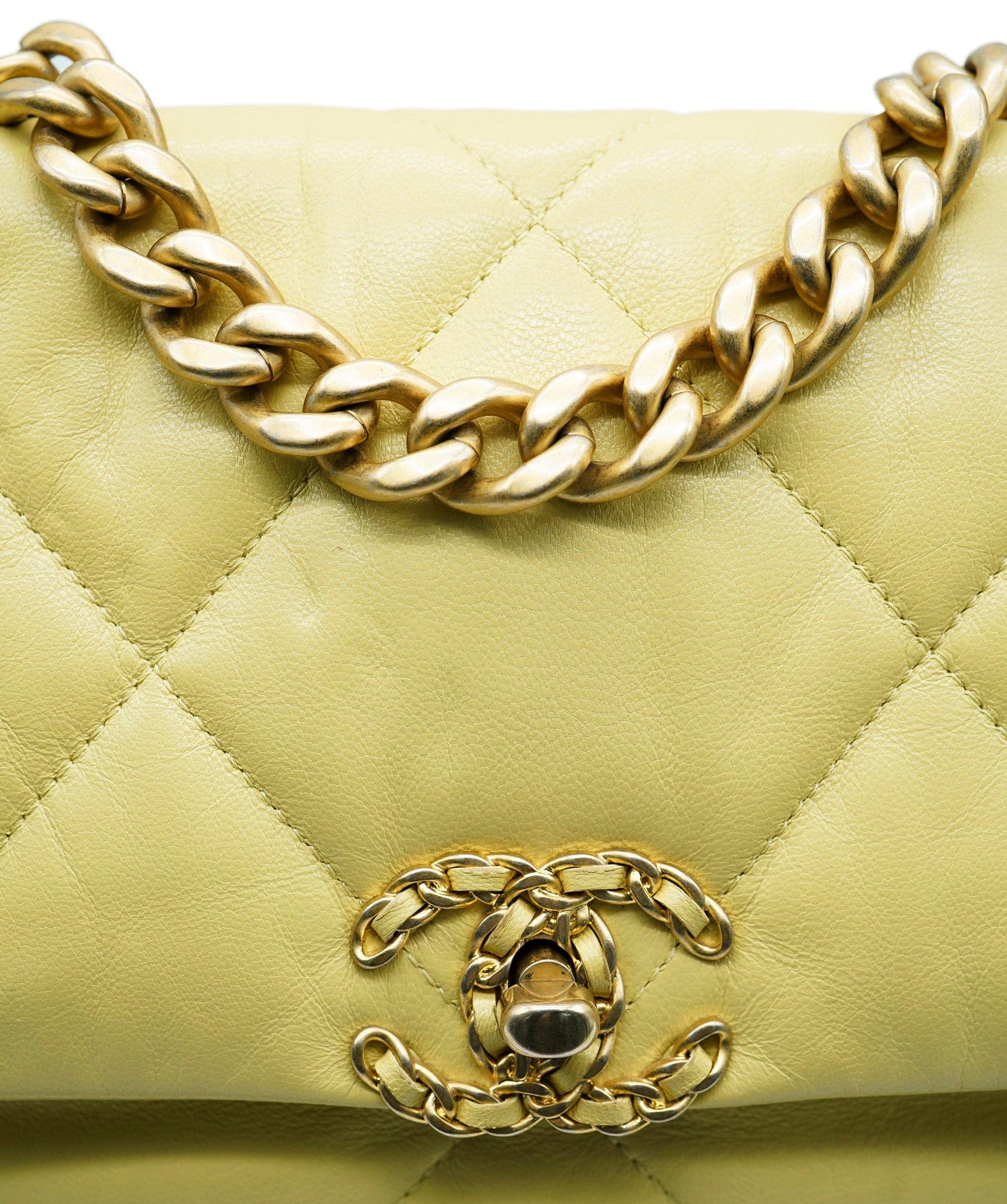 Chanel Chanel 19 bag yellow with GHW AJC0271