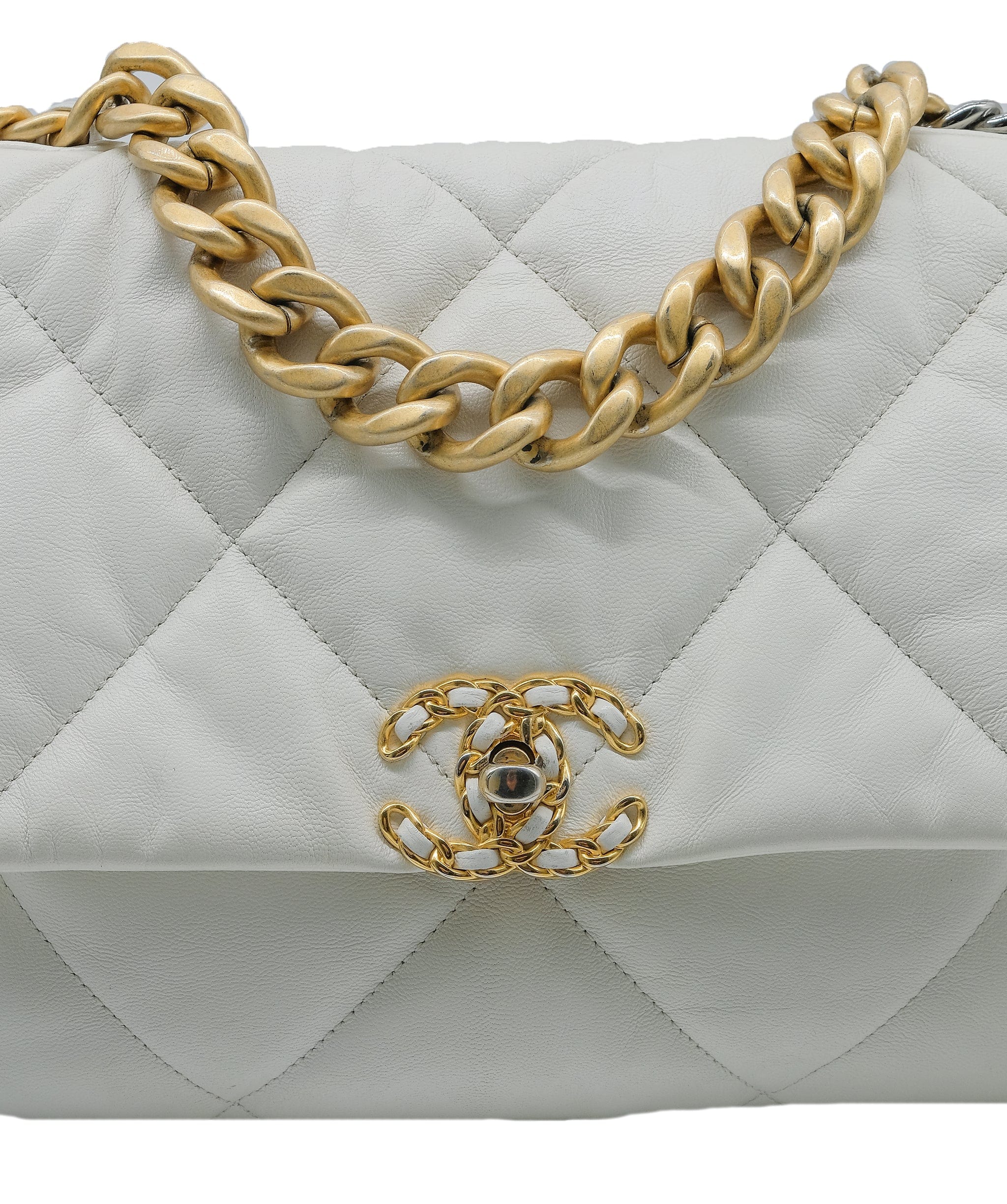 Chanel Chanel 19 White RJC3370