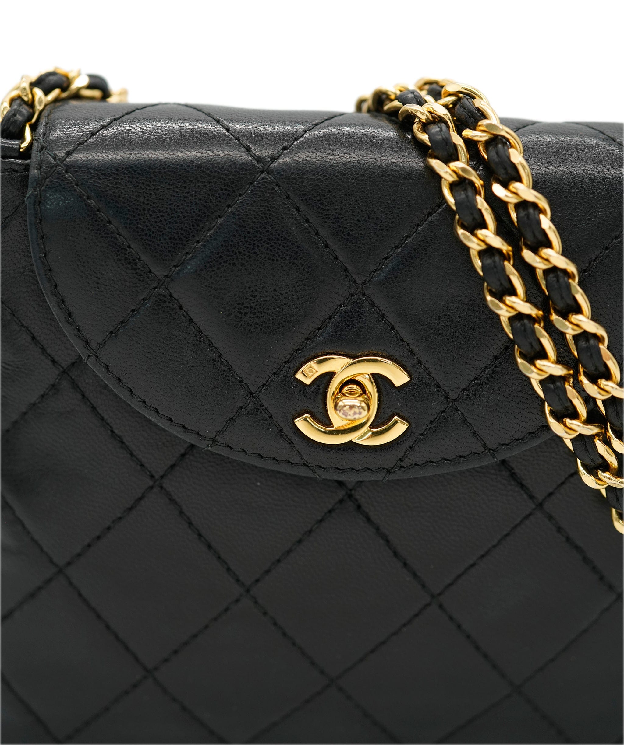 Chanel Chanel black chain shoulder bag lambksin  AVC2131