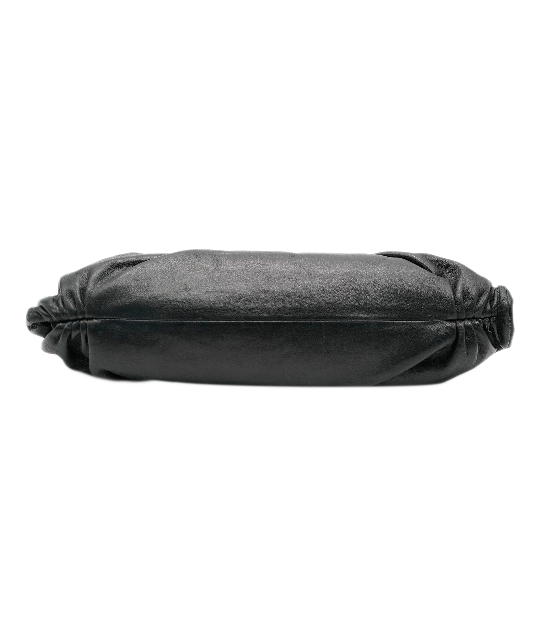 Chanel Chanel black clutch kisslock ALC0579