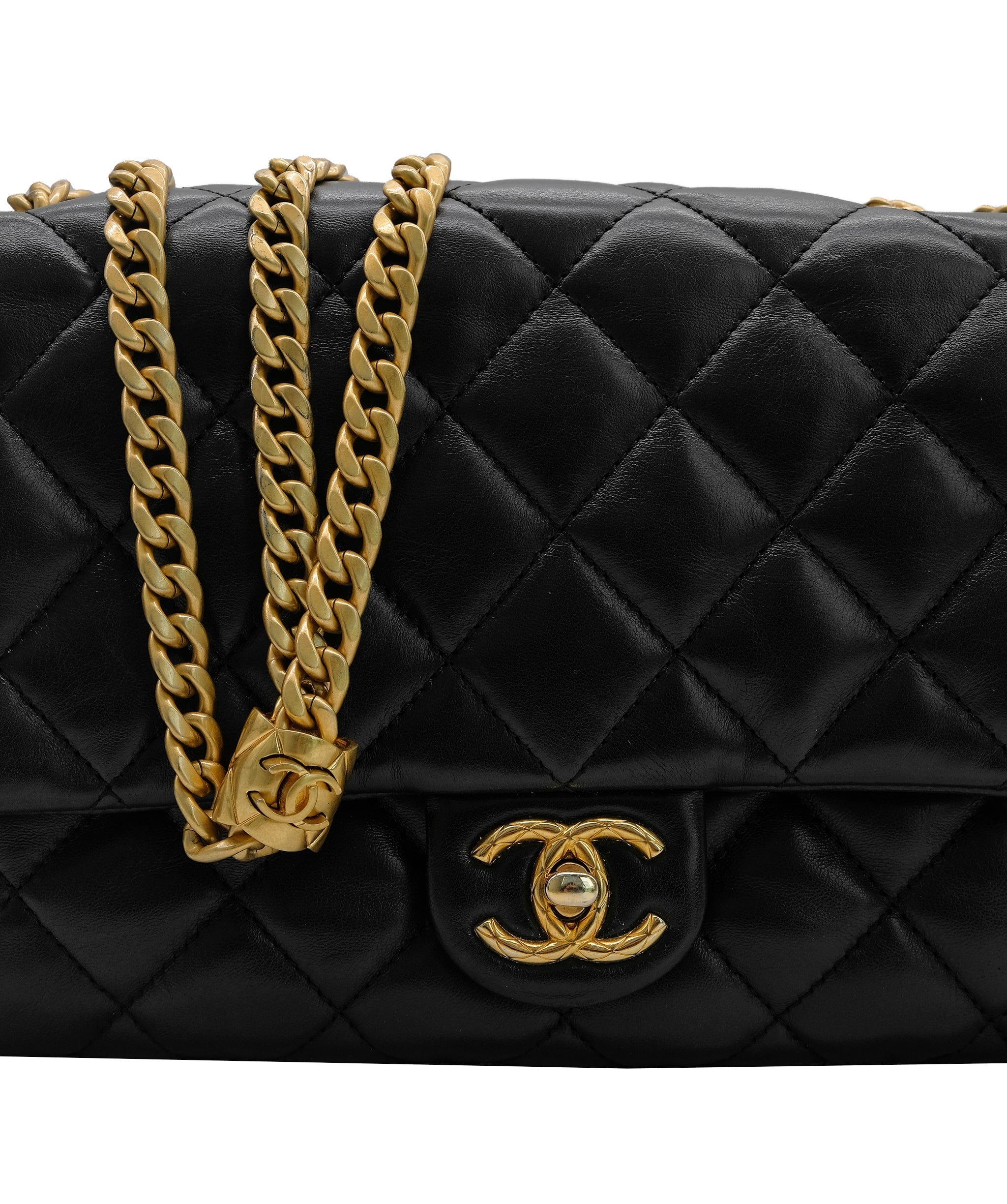 Chanel Chanel Black Crossbody RJC2541