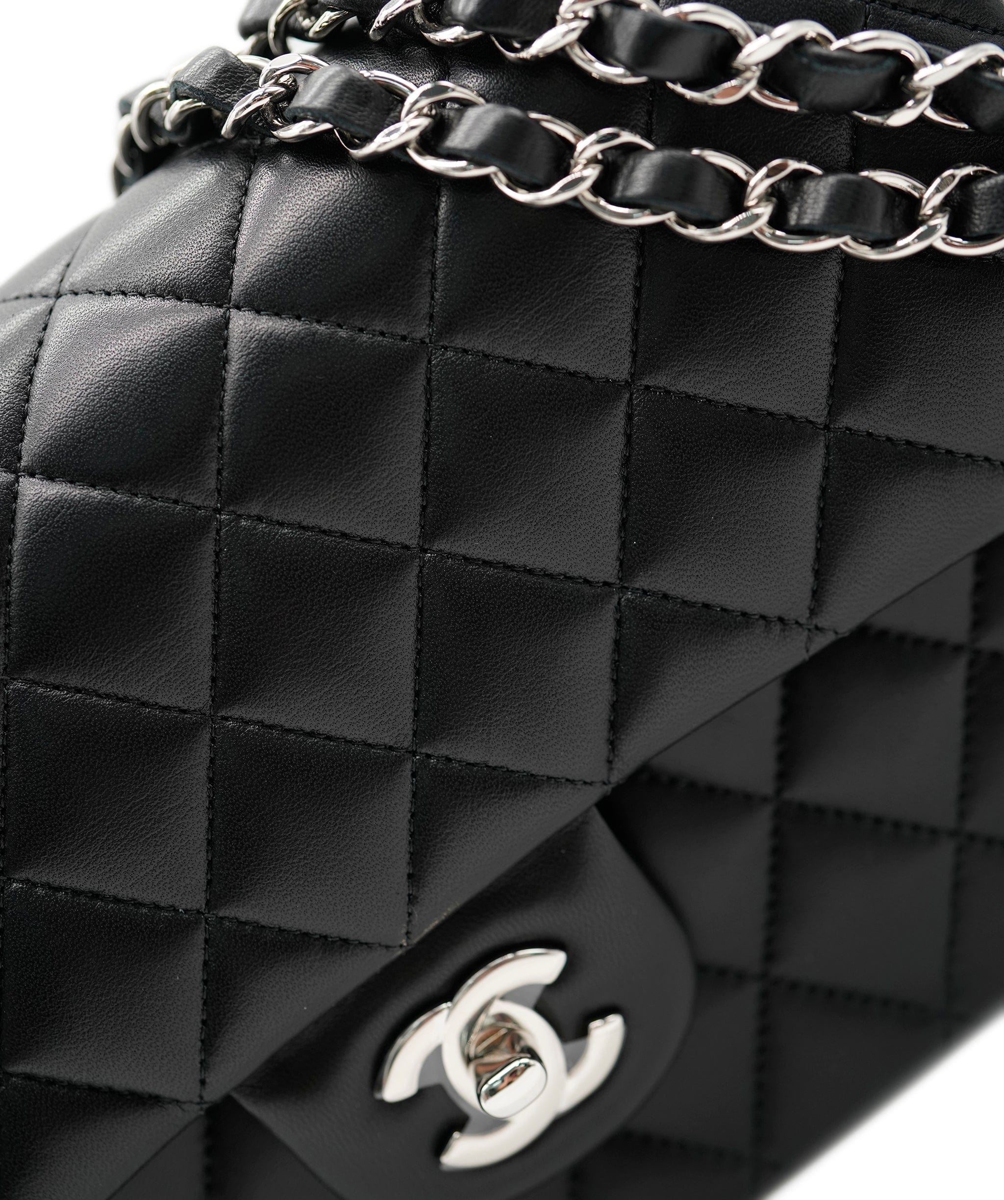 Chanel Chanel Black Leather Quilted Lambskin Medium Classic Flap Bag  ASC4267