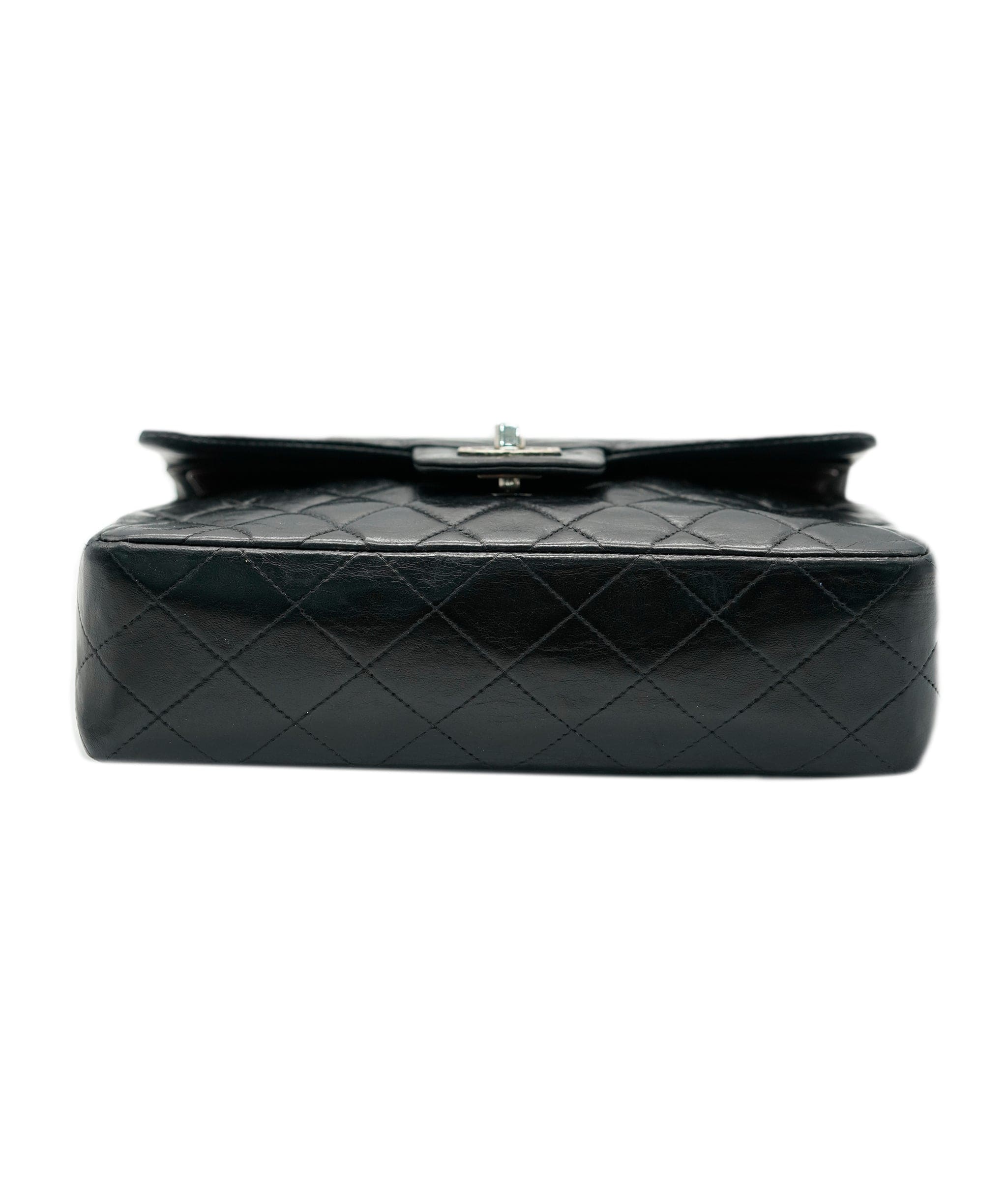 Chanel Chanel Black medium classic flap bag ASC2295