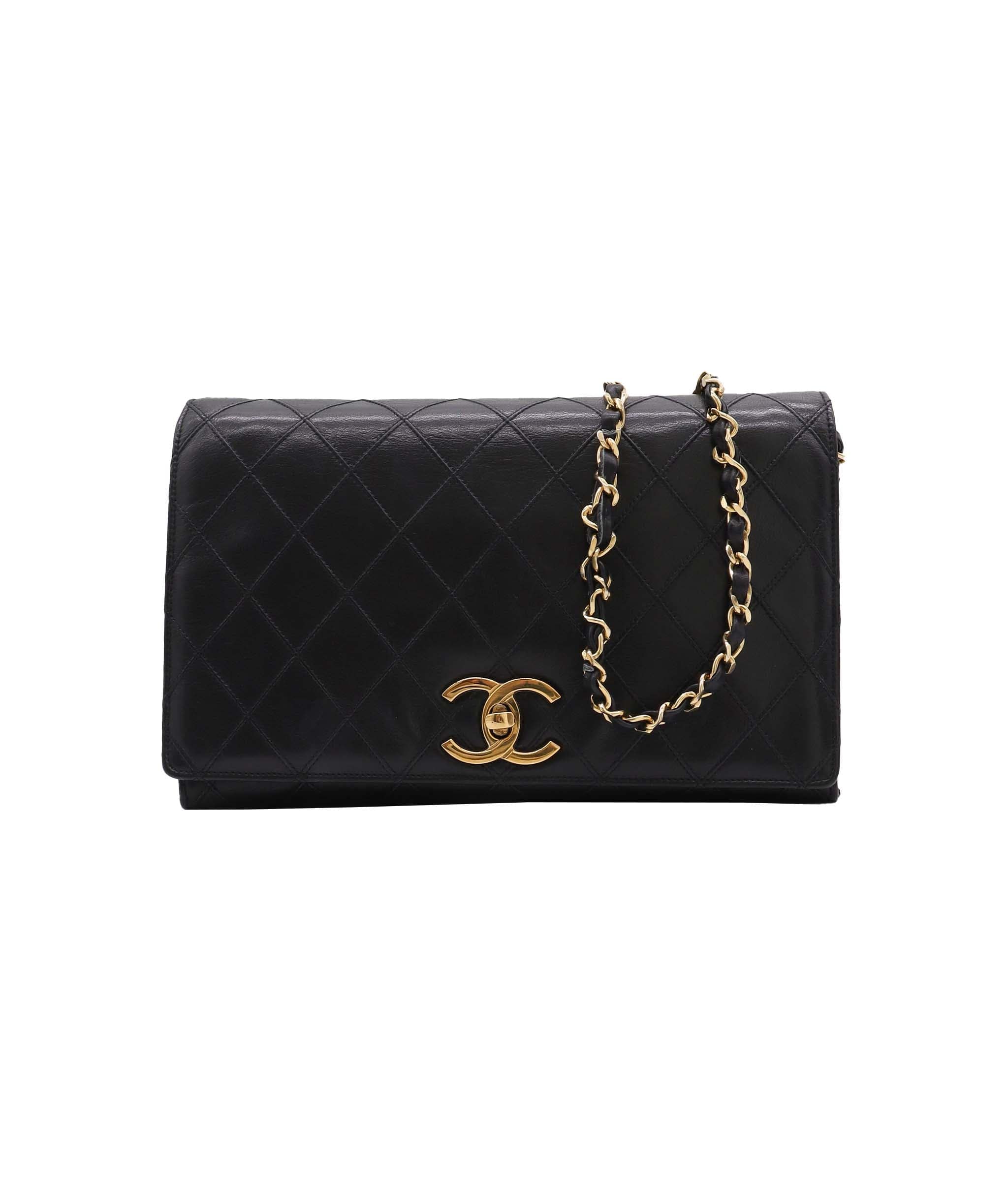 Chanel Chanel Black Vintage Full Flap with XL CC closure DXBK0008