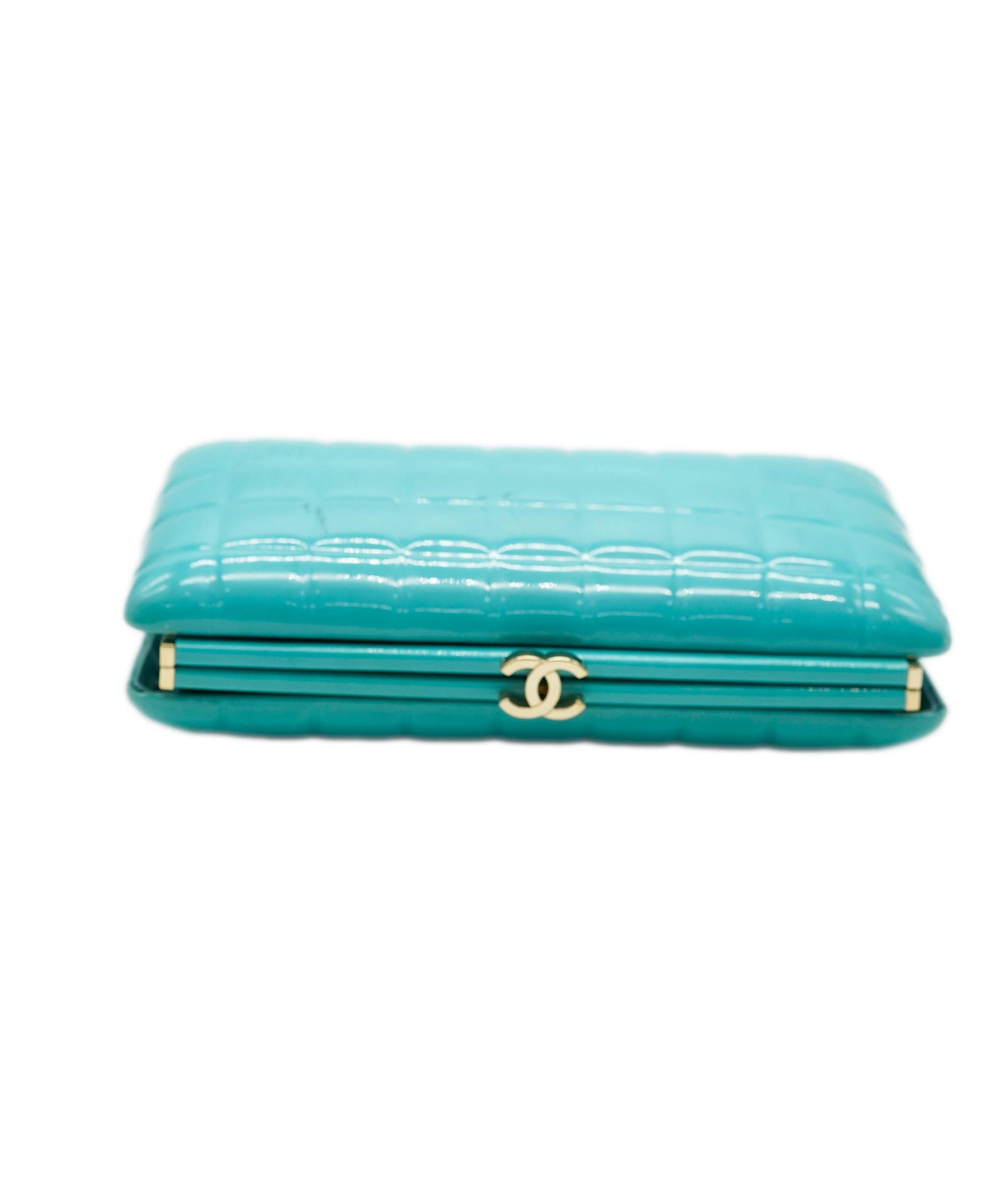 Chanel Chanel Blue Patent Clutch Bag  ALC1280